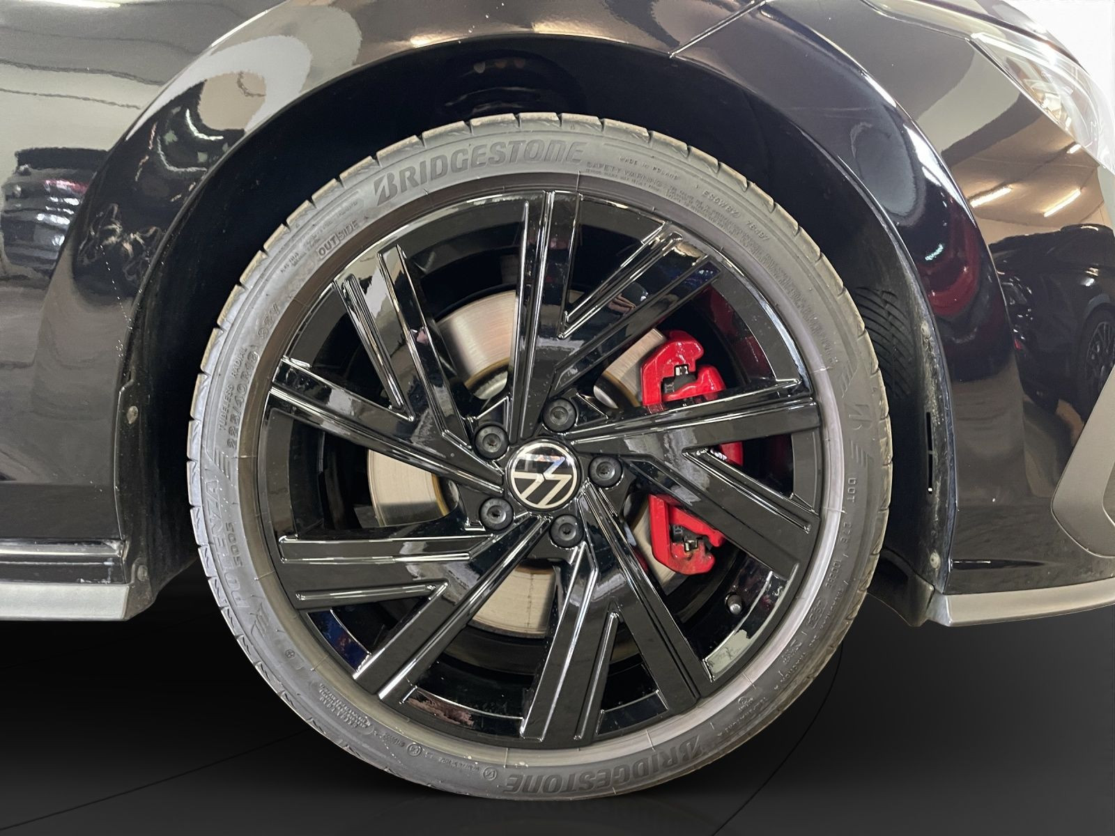 Volkswagen - Golf GTI_15