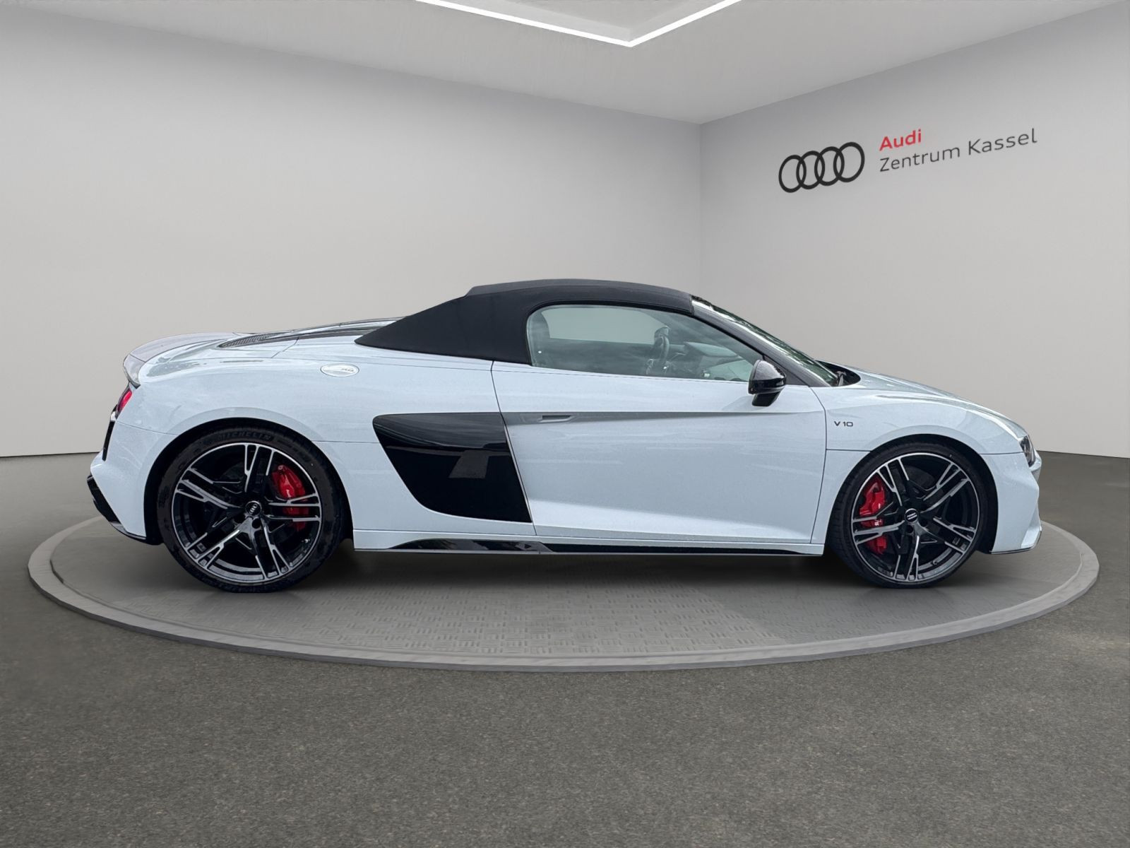 Audi - R8 Spyder_8