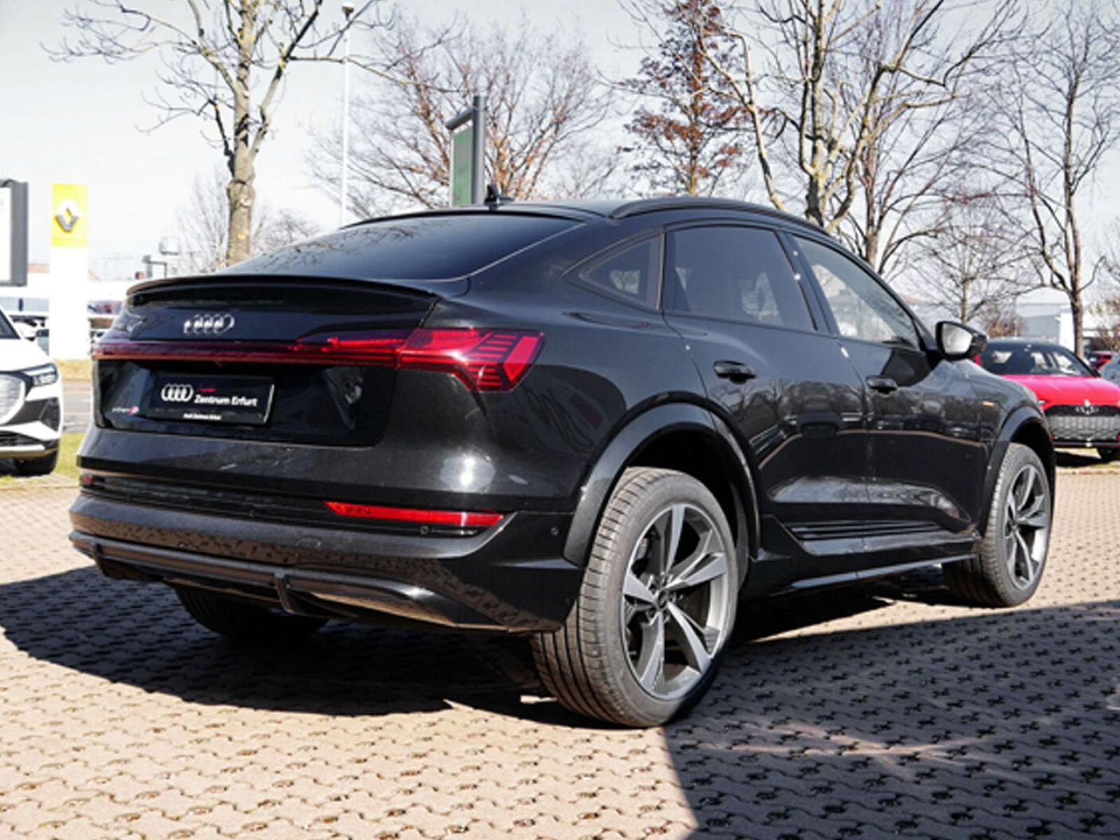 Audi - e-tron Sportback_4