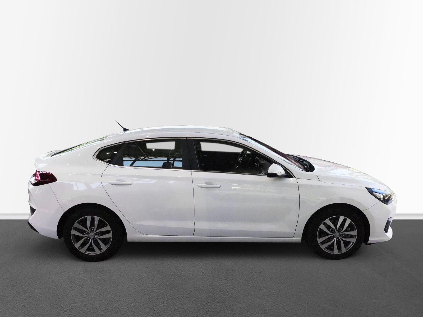Hyundai - i30 Fastback_3