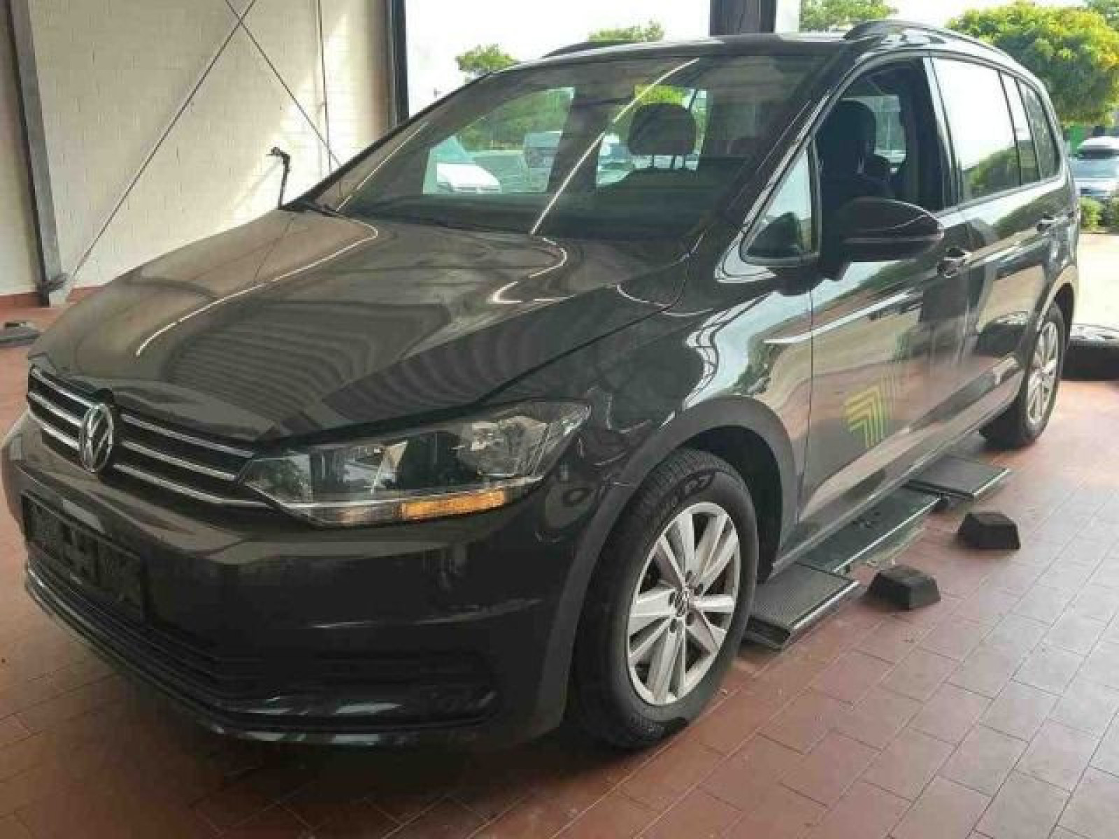 Volkswagen - Touran_7