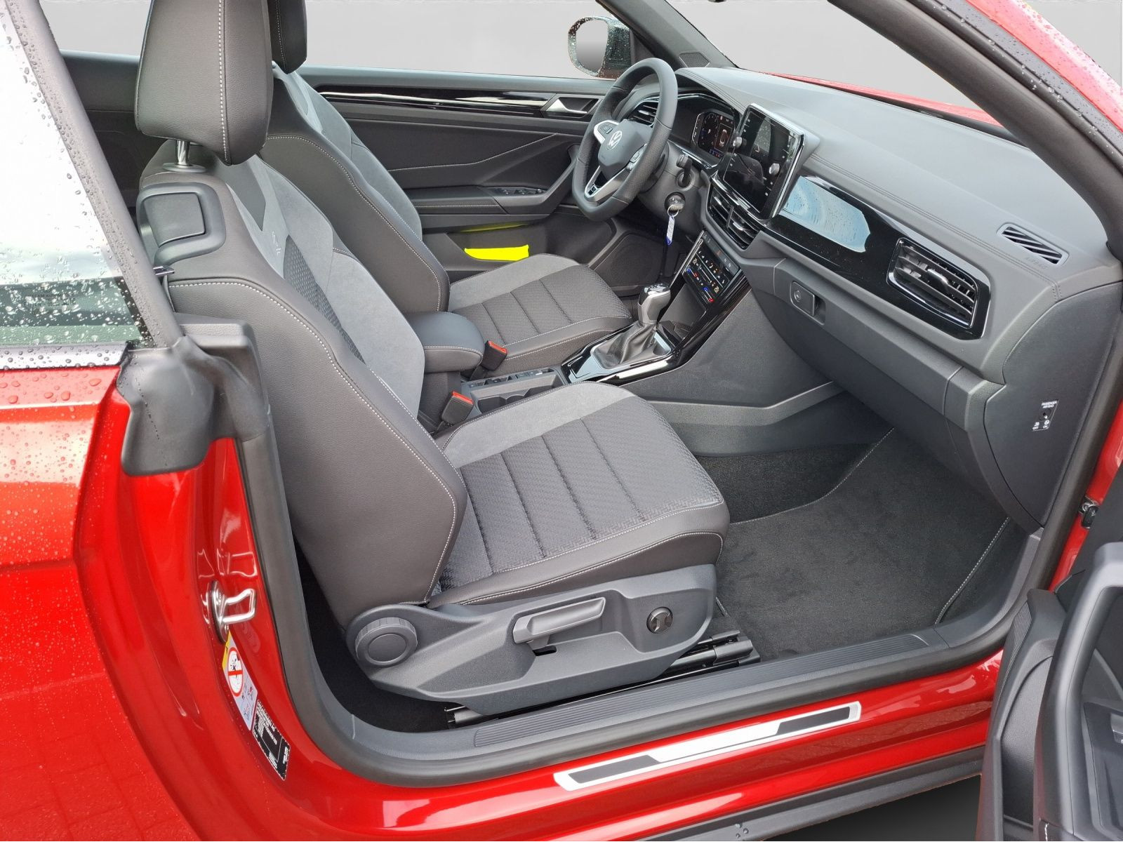Volkswagen - T-Roc Cabriolet_12