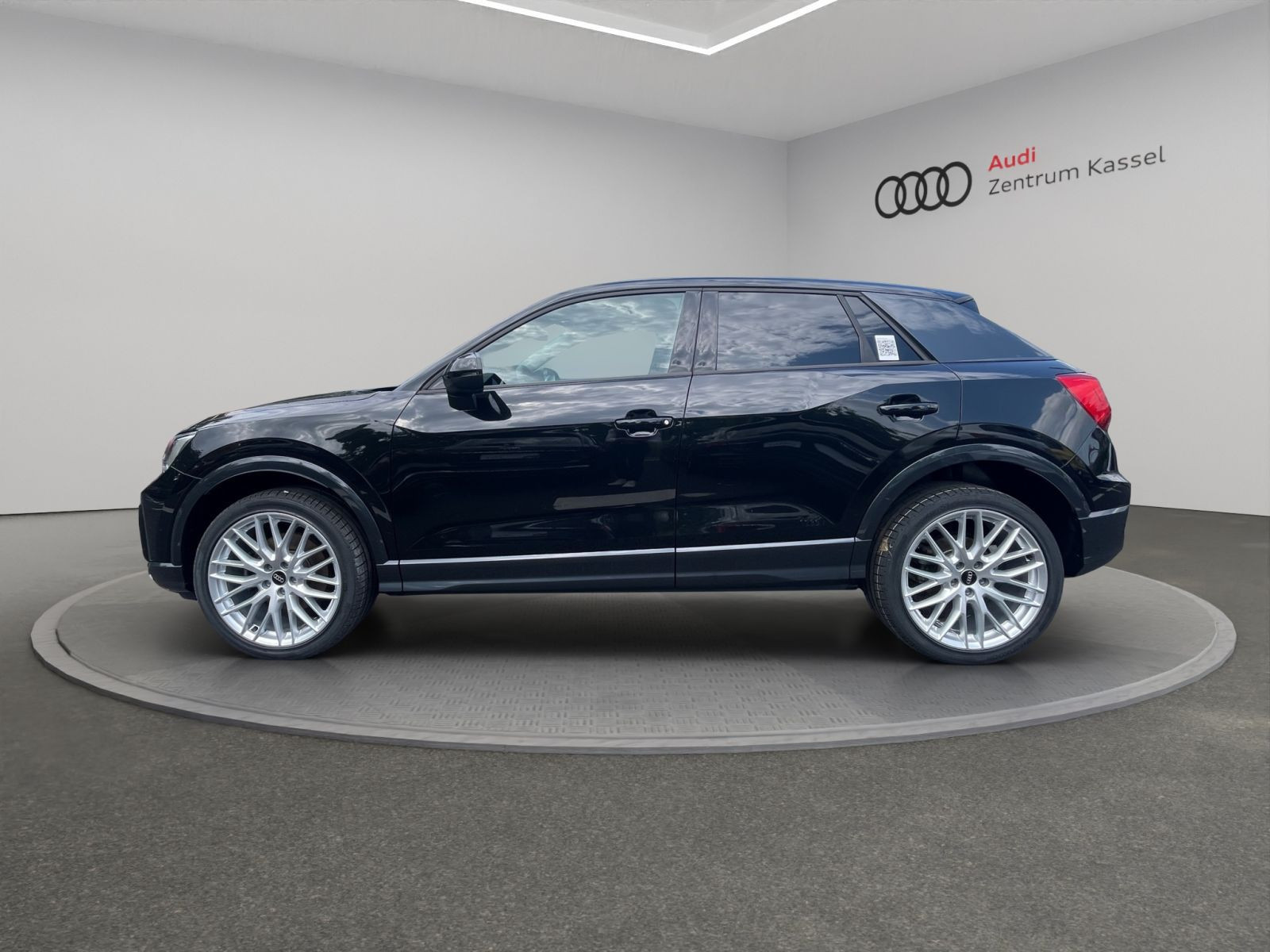 Audi - Q2_4