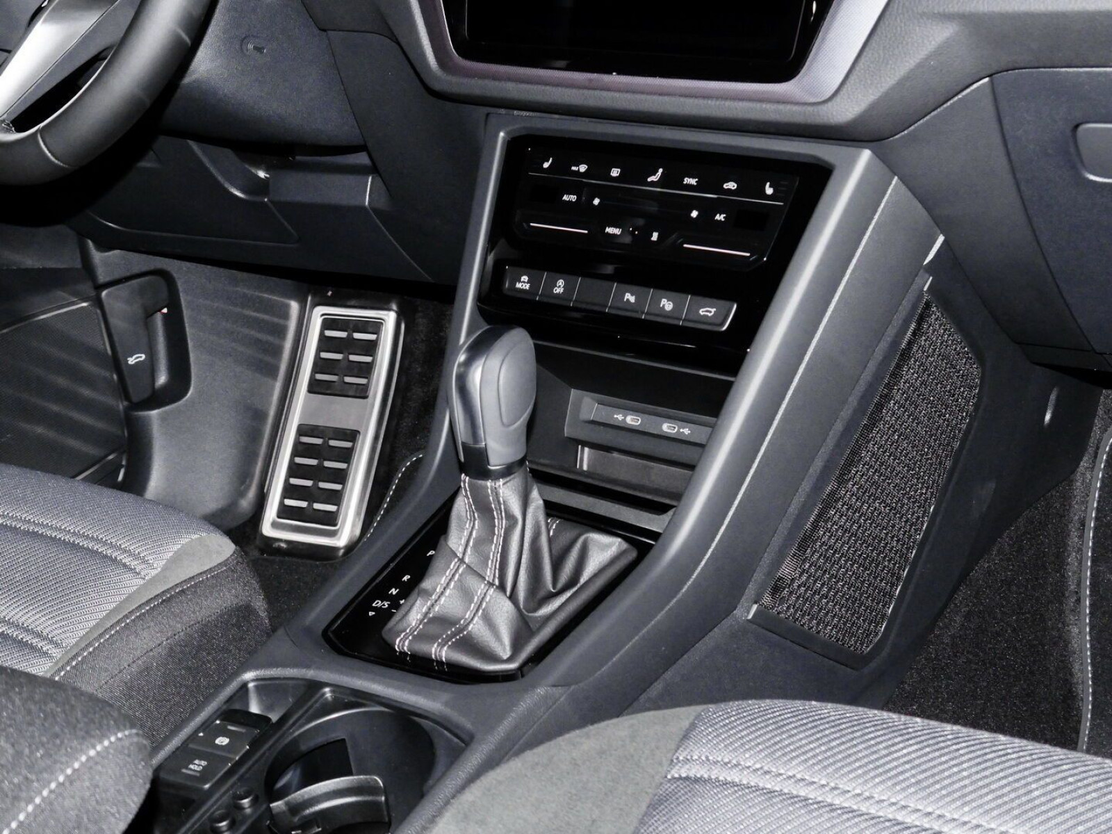 Volkswagen - Touran_8
