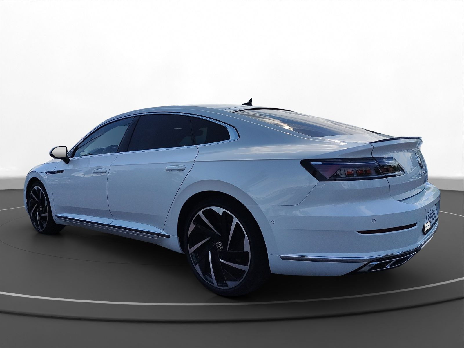 Volkswagen - Arteon_10