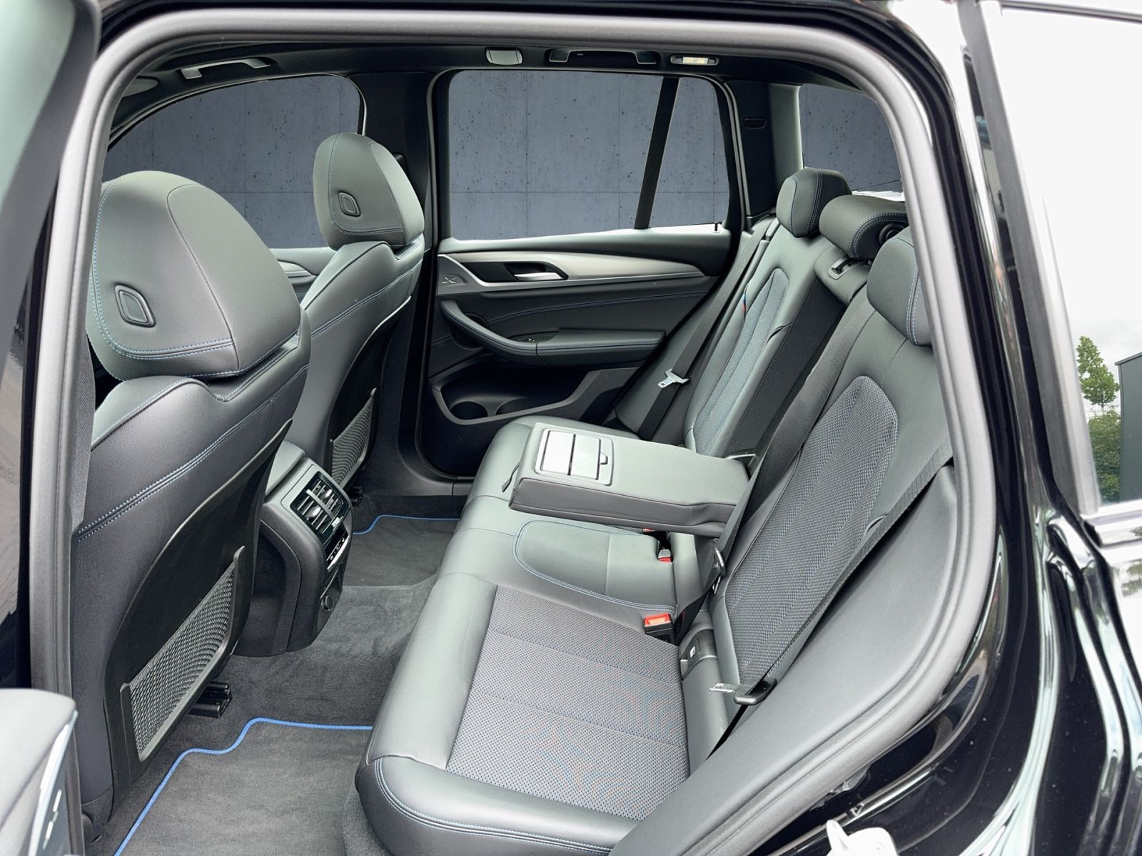 BMW - X3_12