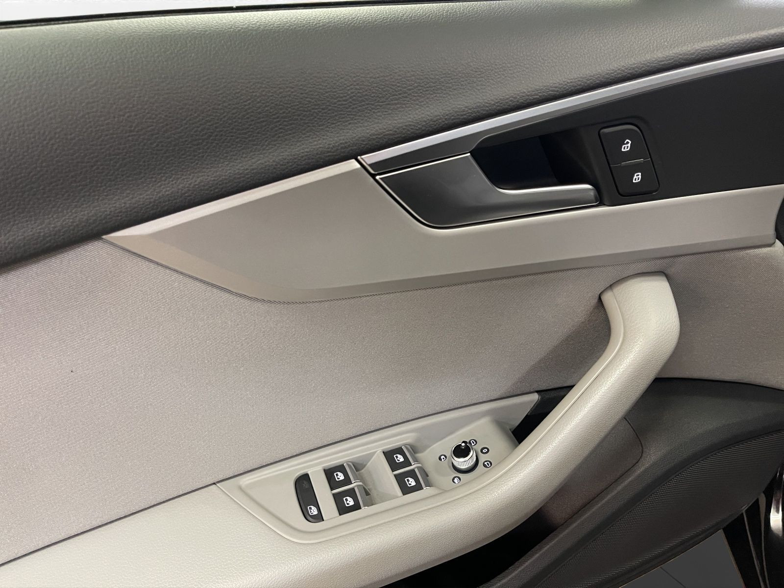 Audi - A4 Avant_12