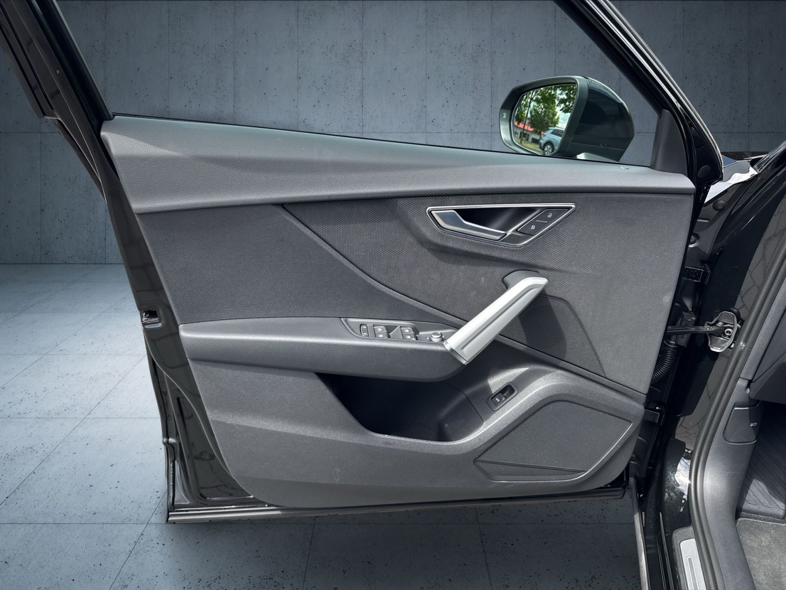 Audi - Q2_22