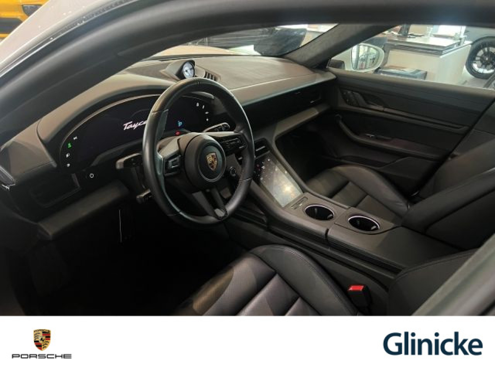 Porsche - Taycan_12