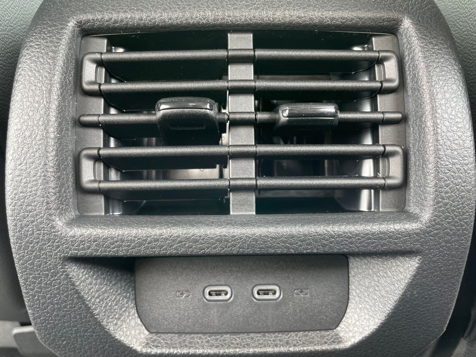 Volkswagen - Caddy Maxi_14