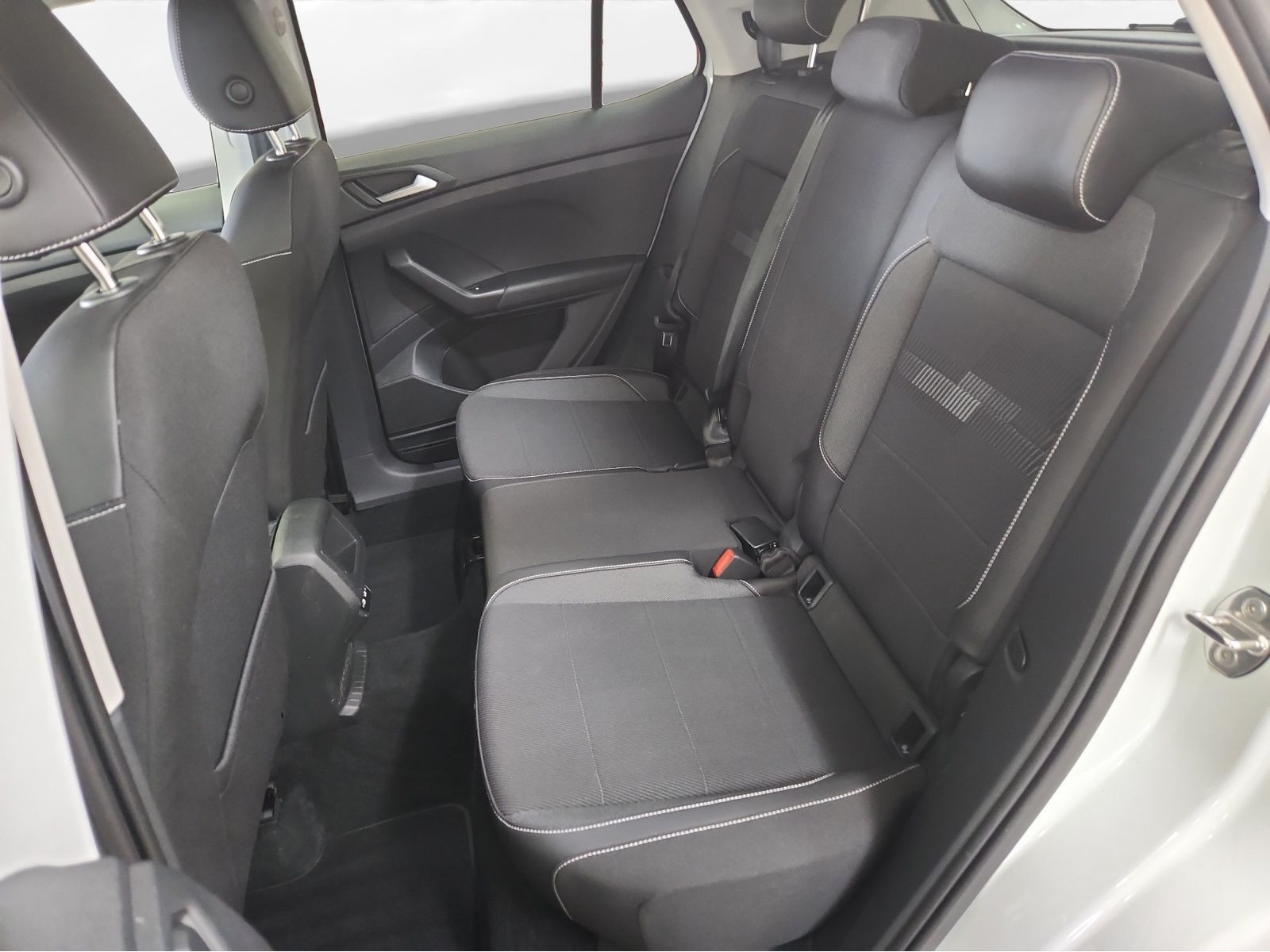 Volkswagen - T-Cross_18