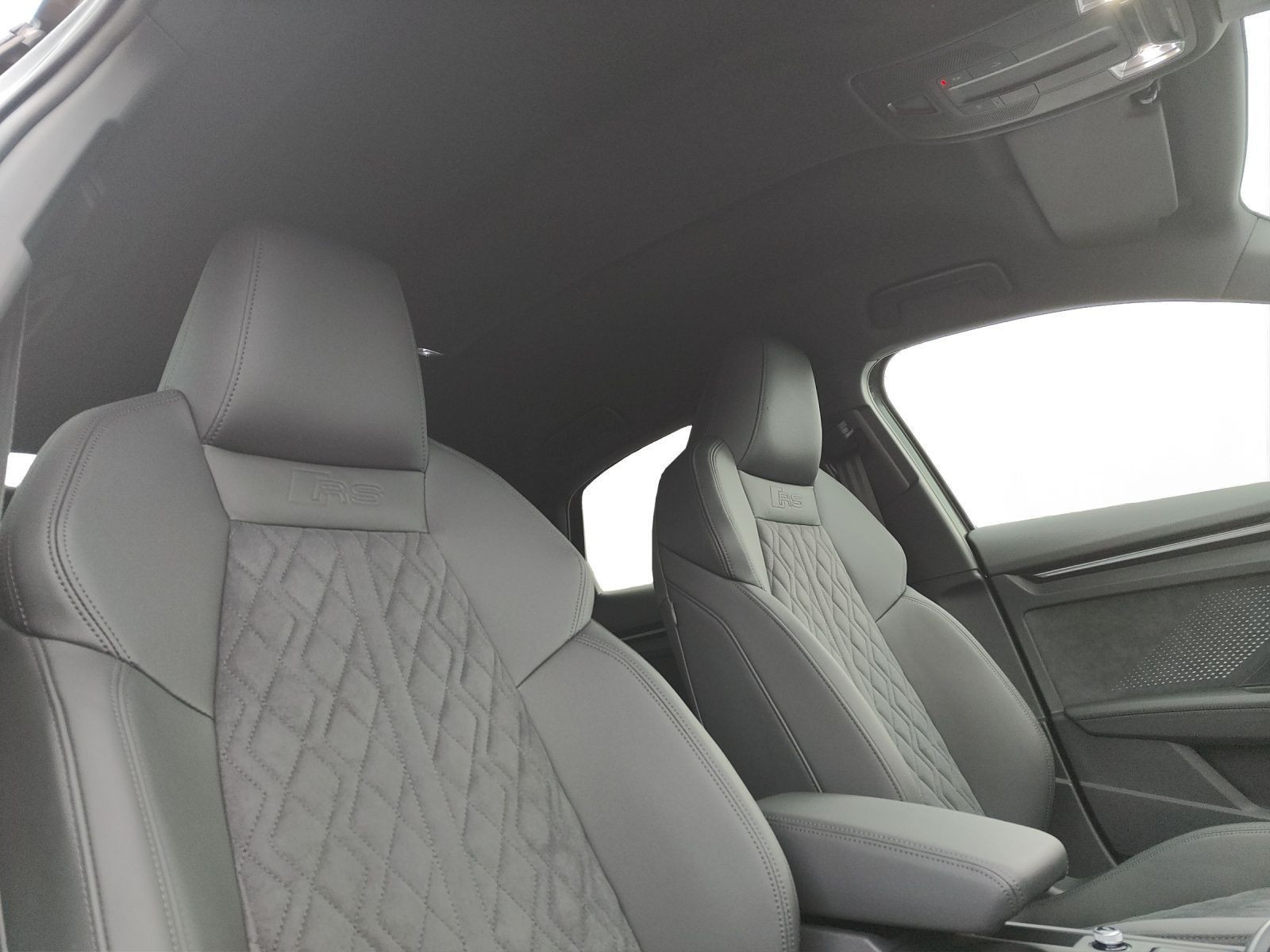 Audi - RS 3_16