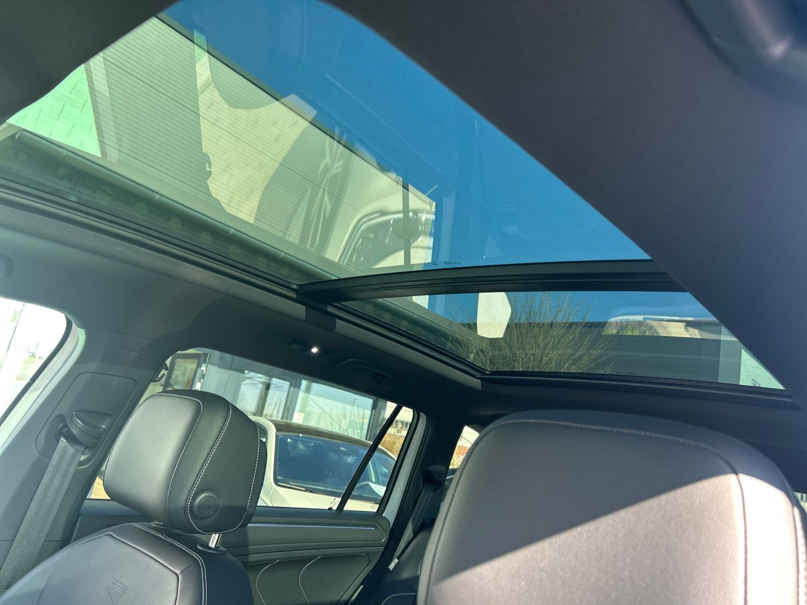 Volkswagen - Tiguan Allspace_15