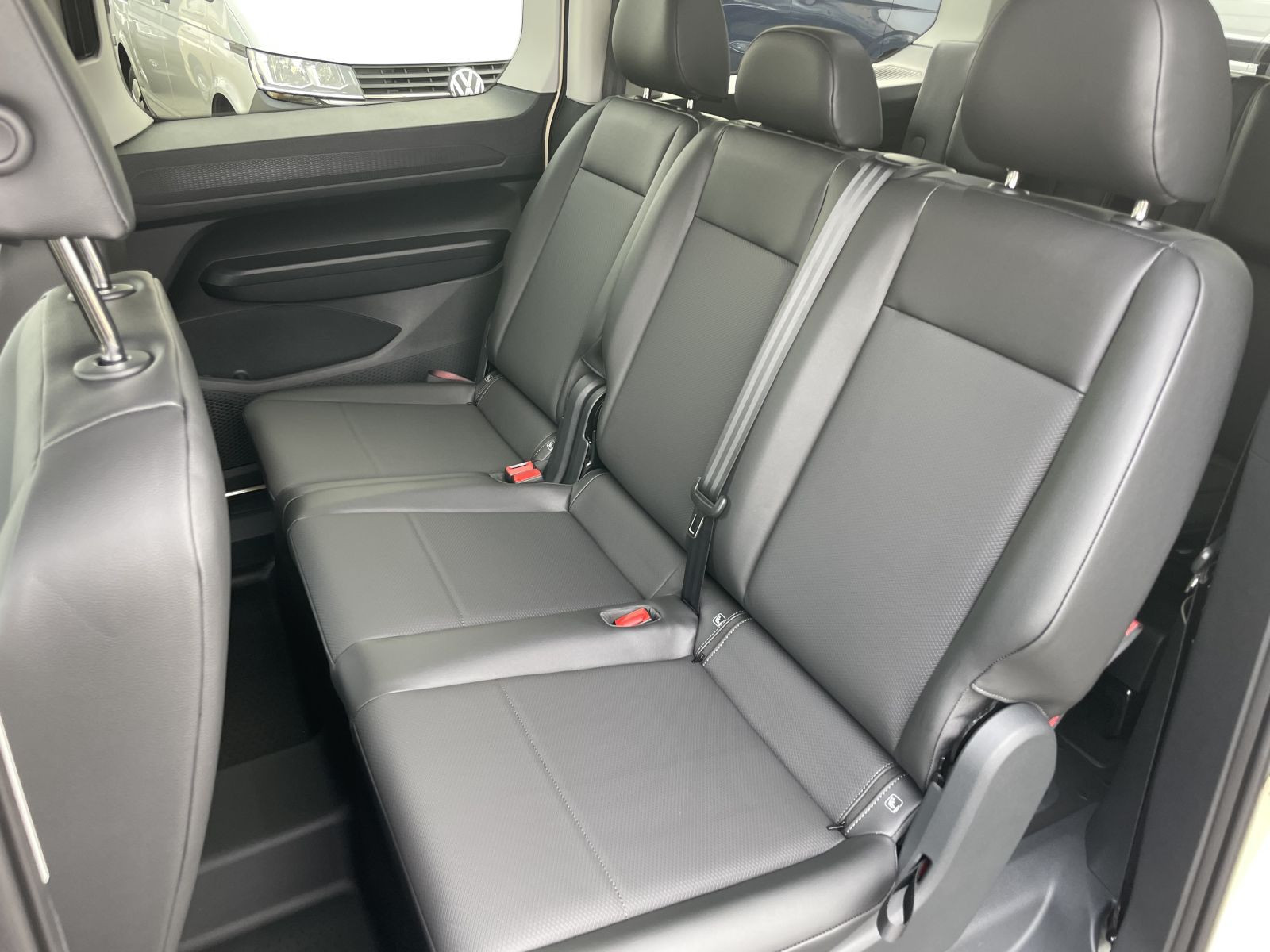Volkswagen - Caddy Maxi_11