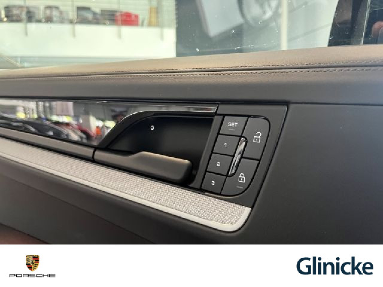 Porsche - Cayenne_21