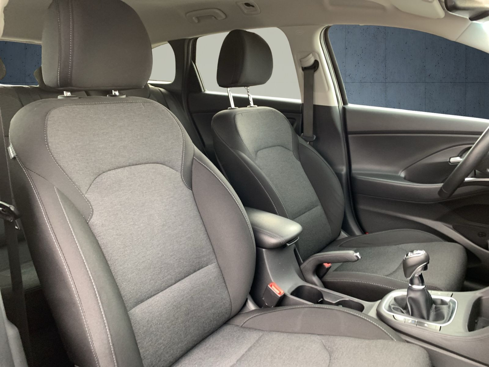 Hyundai - i30_14