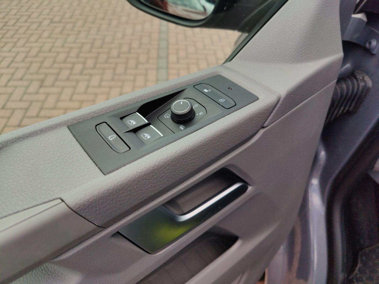 Volkswagen - T6.1 Caravelle_3