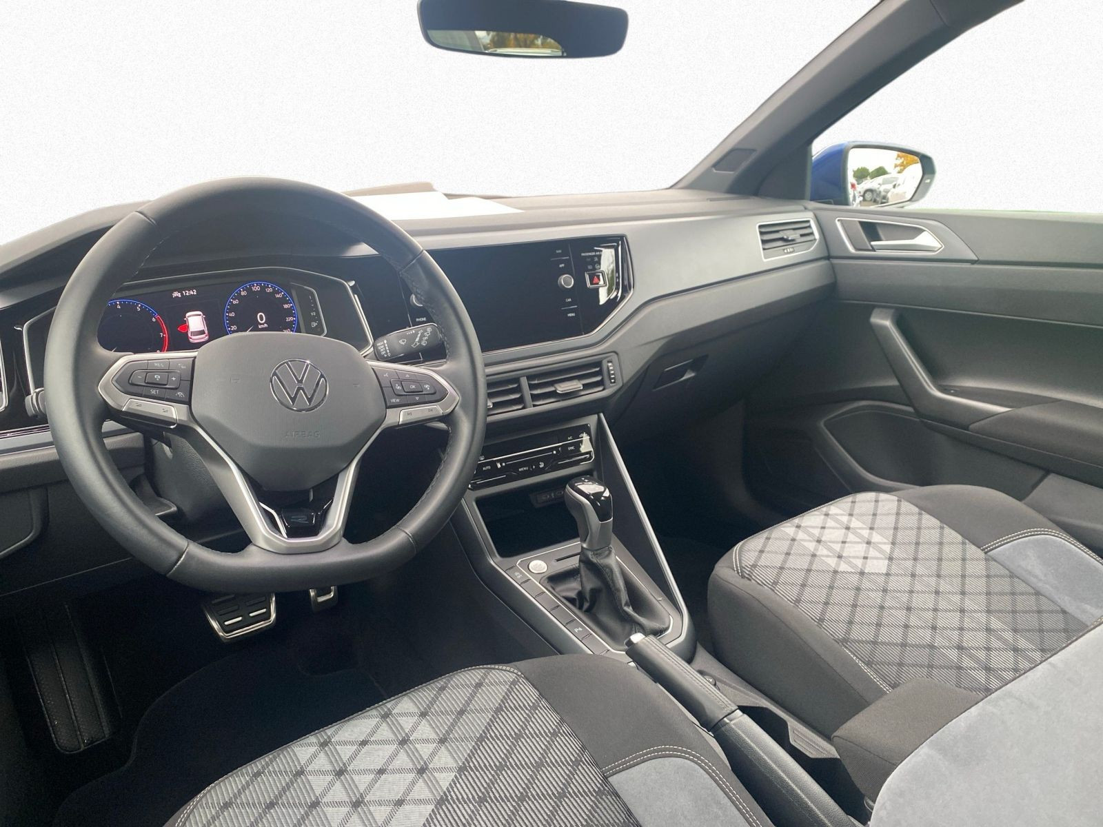 Volkswagen - Polo_13