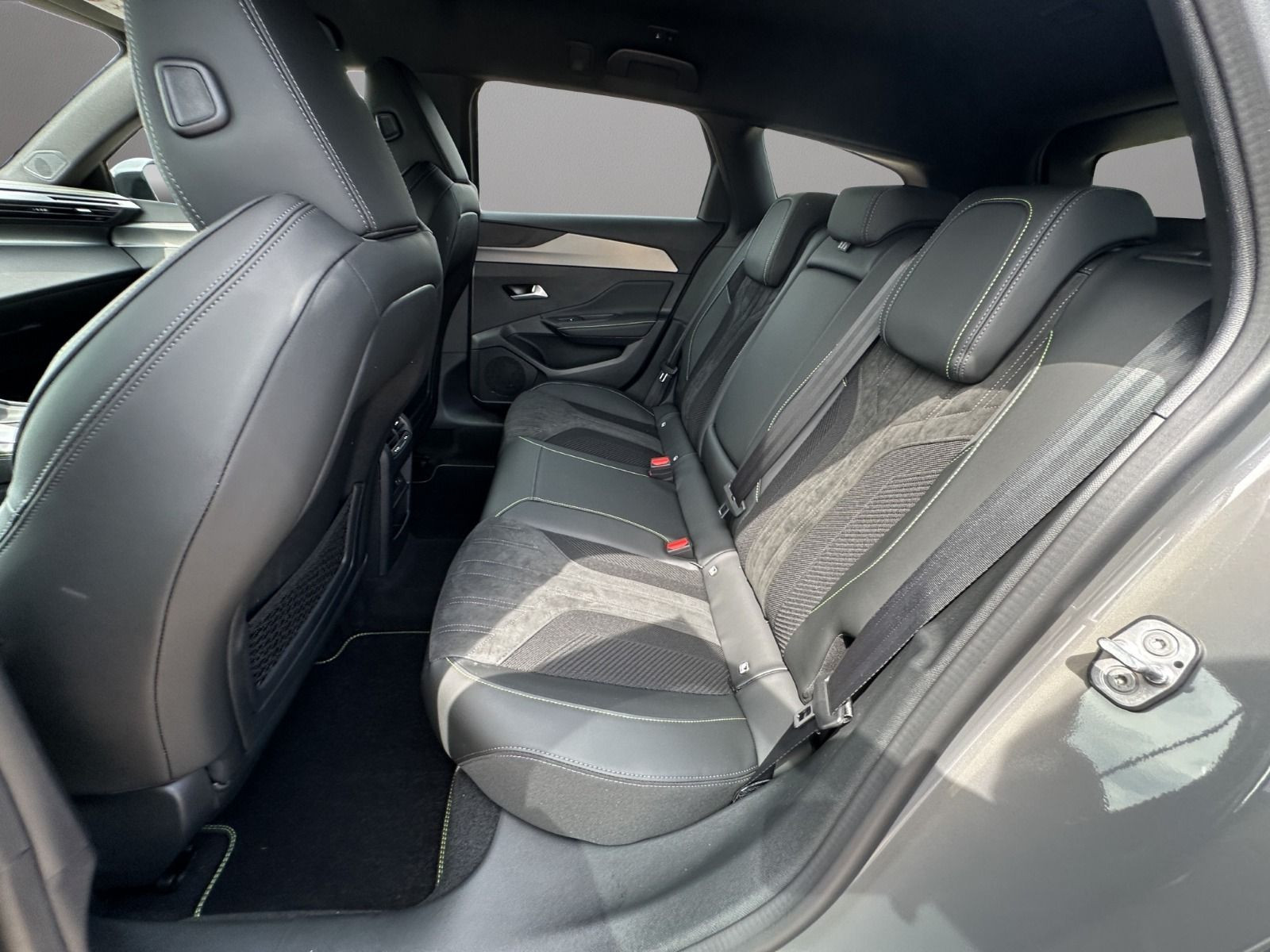 Peugeot - 308_12