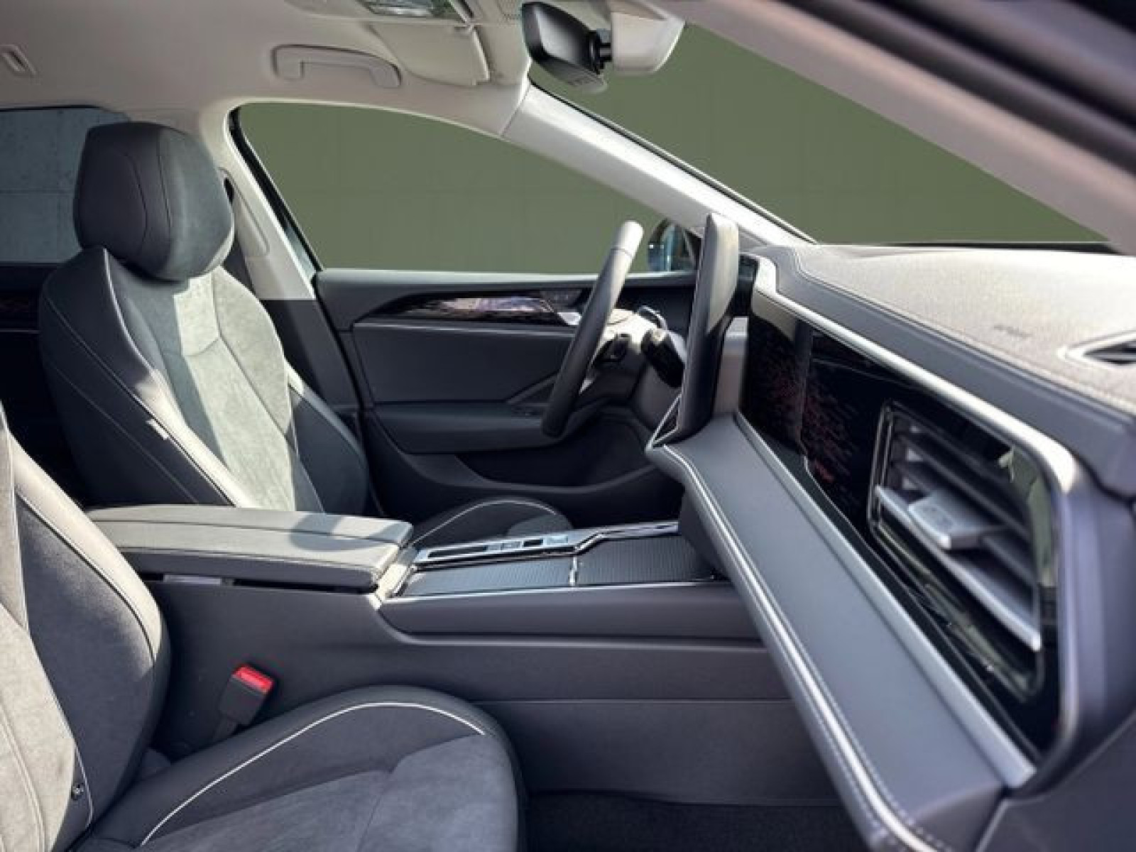 Volkswagen - Passat_25