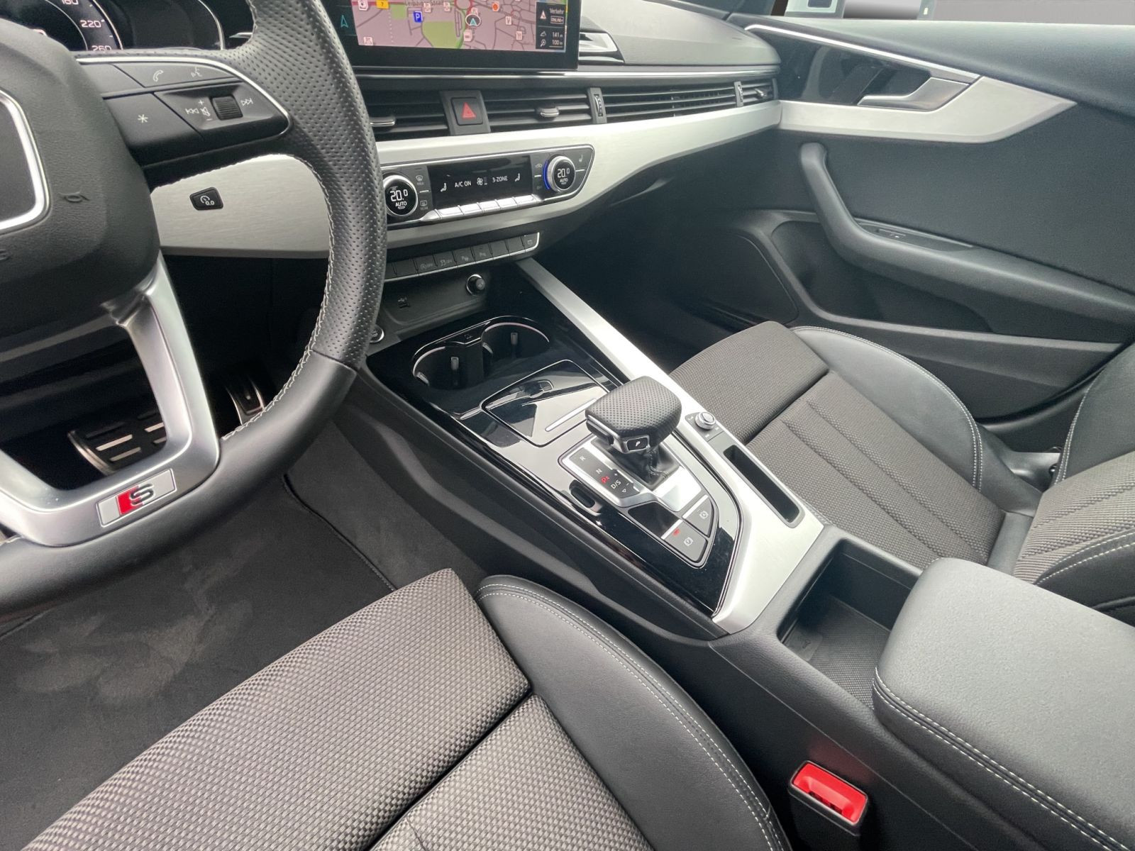 Audi - A4 Avant_15