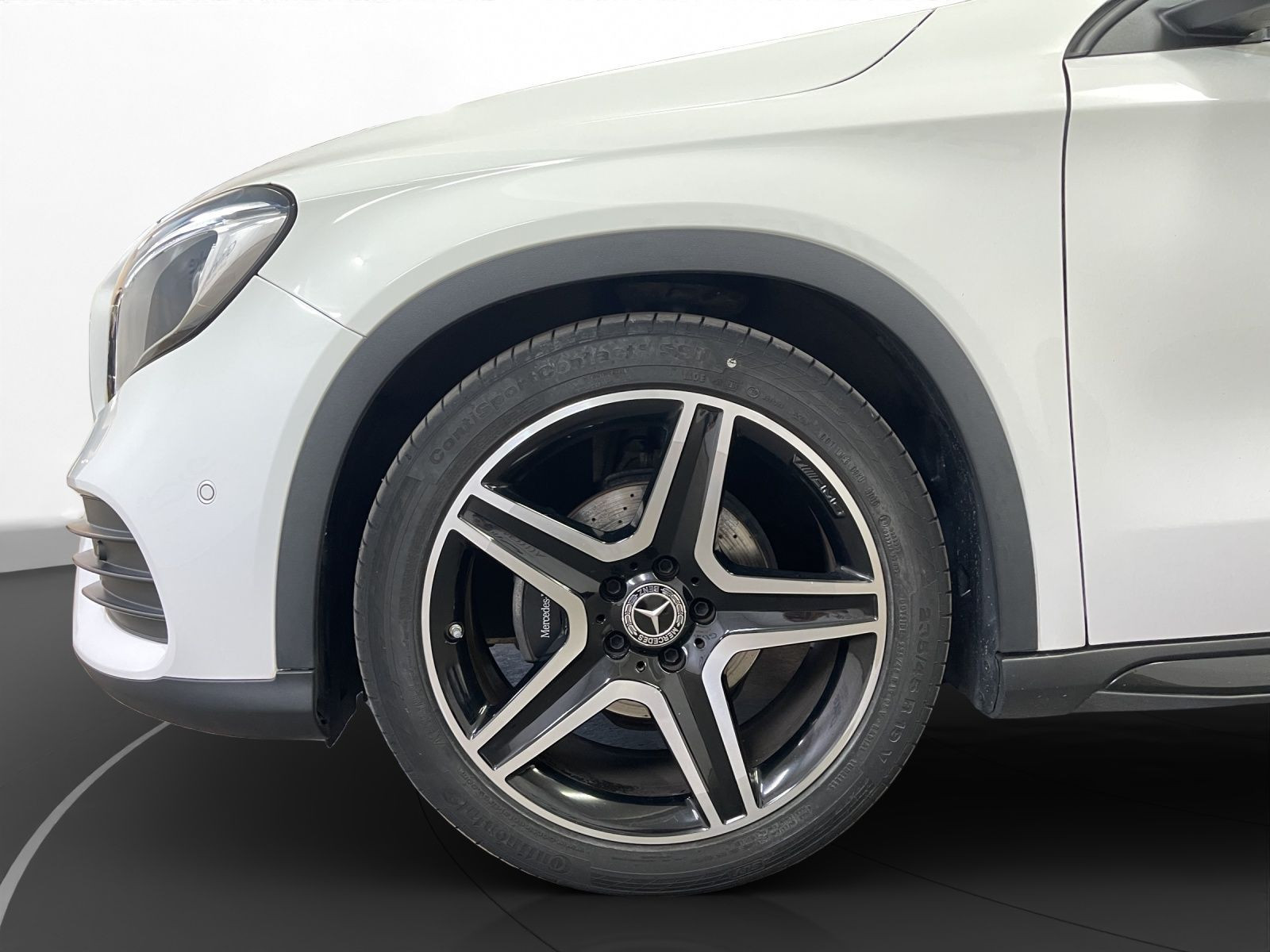 Mercedes-Benz - GLA 200_11