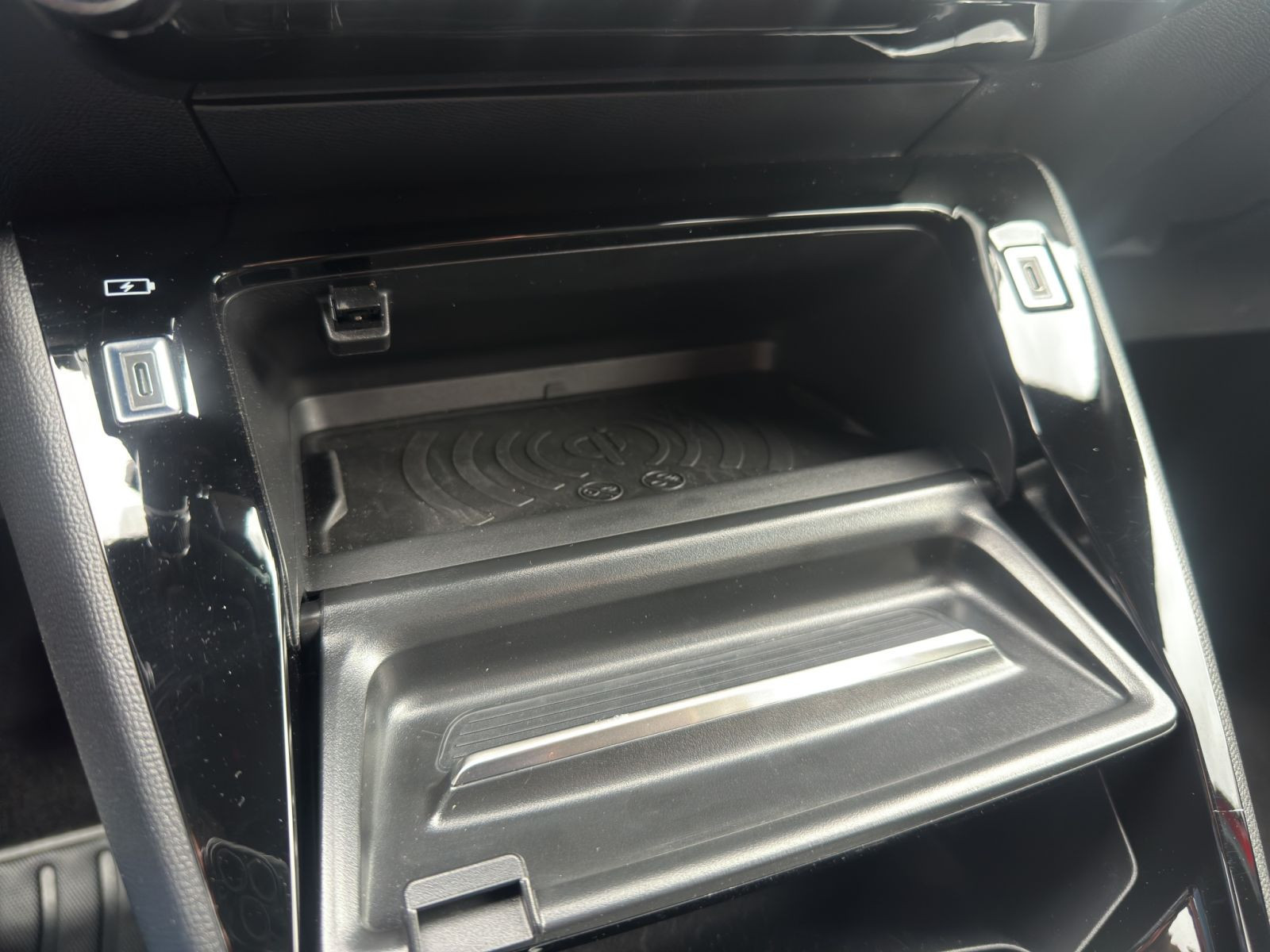 Peugeot - 208_18