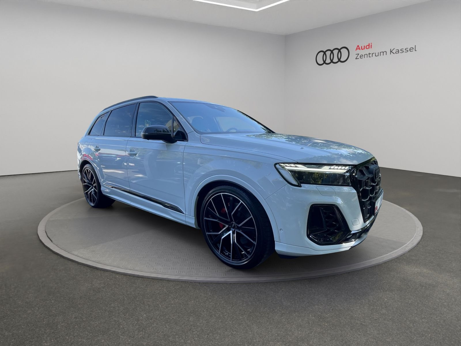 Audi - Q7_9