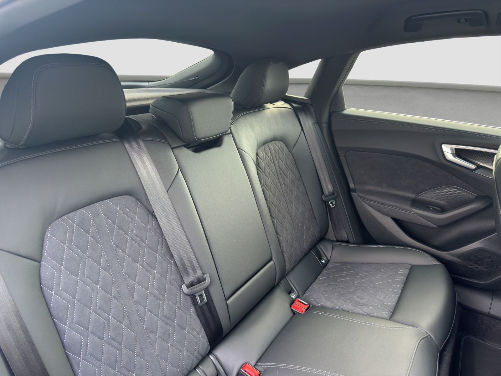 Audi - A5 Limousine_20