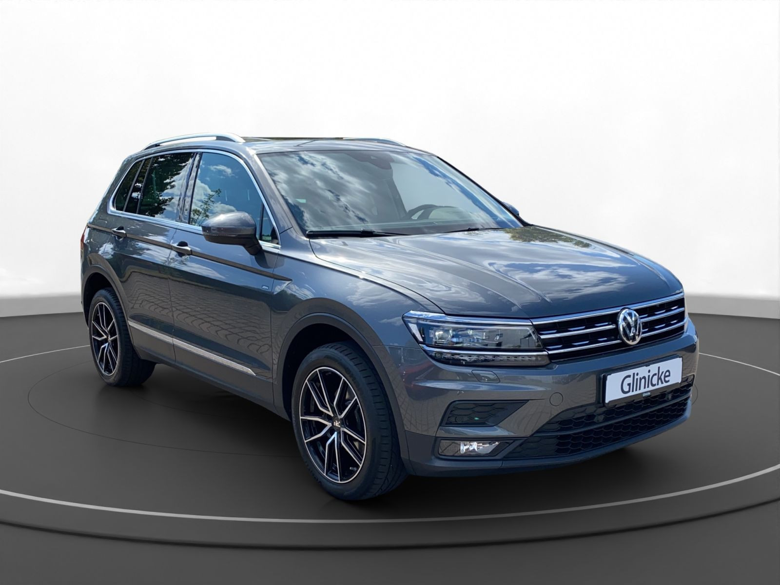 Volkswagen - Tiguan_10