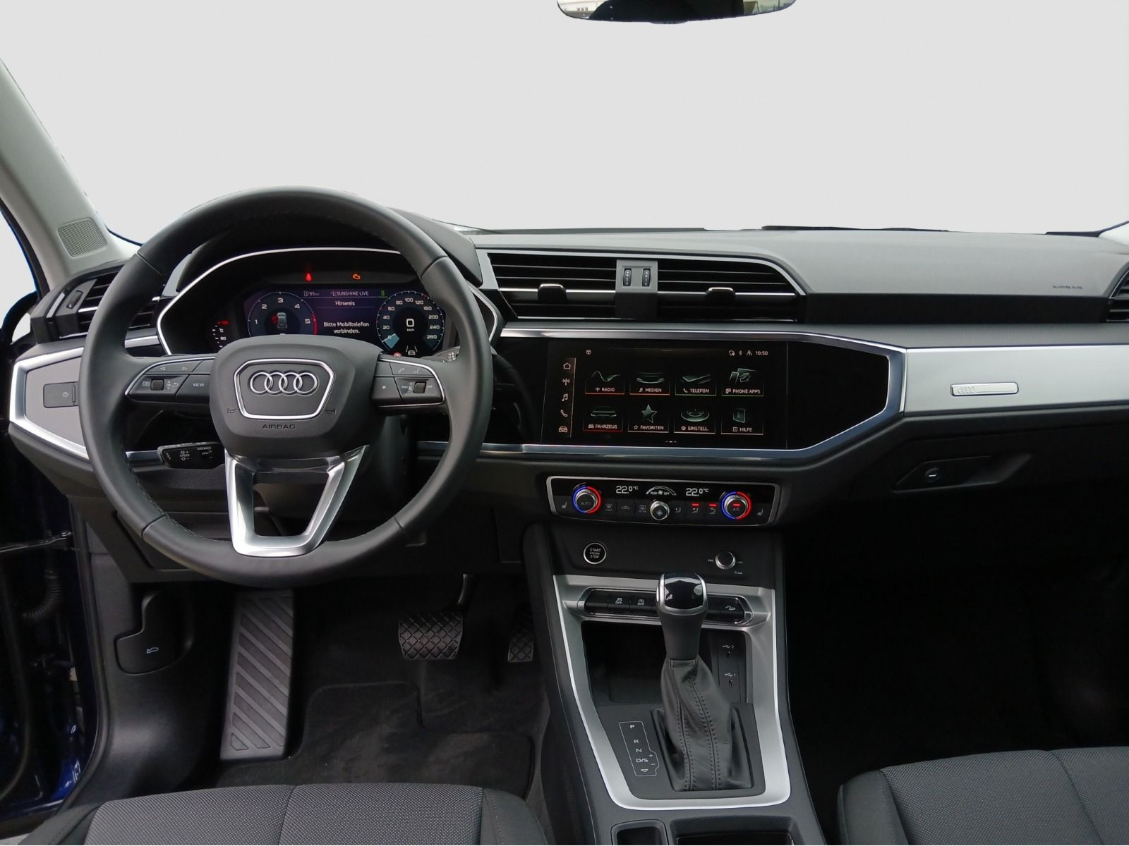 Audi - Q3_11