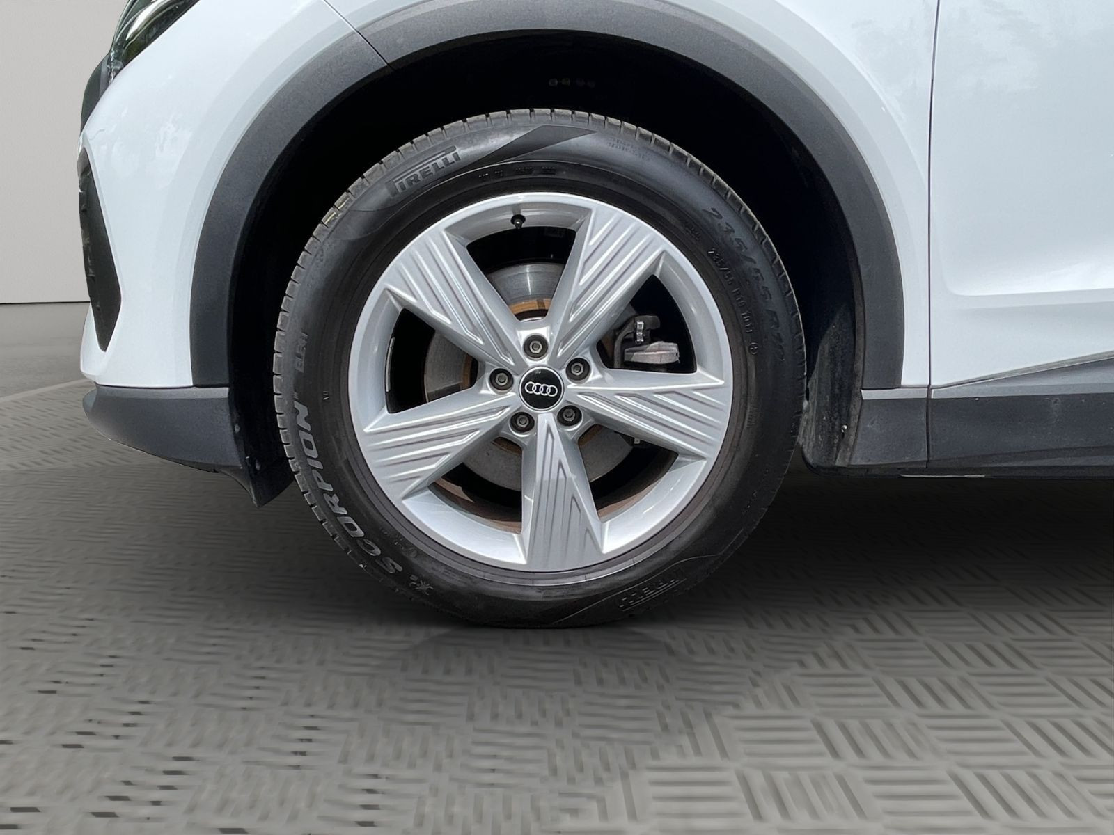Audi - Q4 Sportback e-tron_21