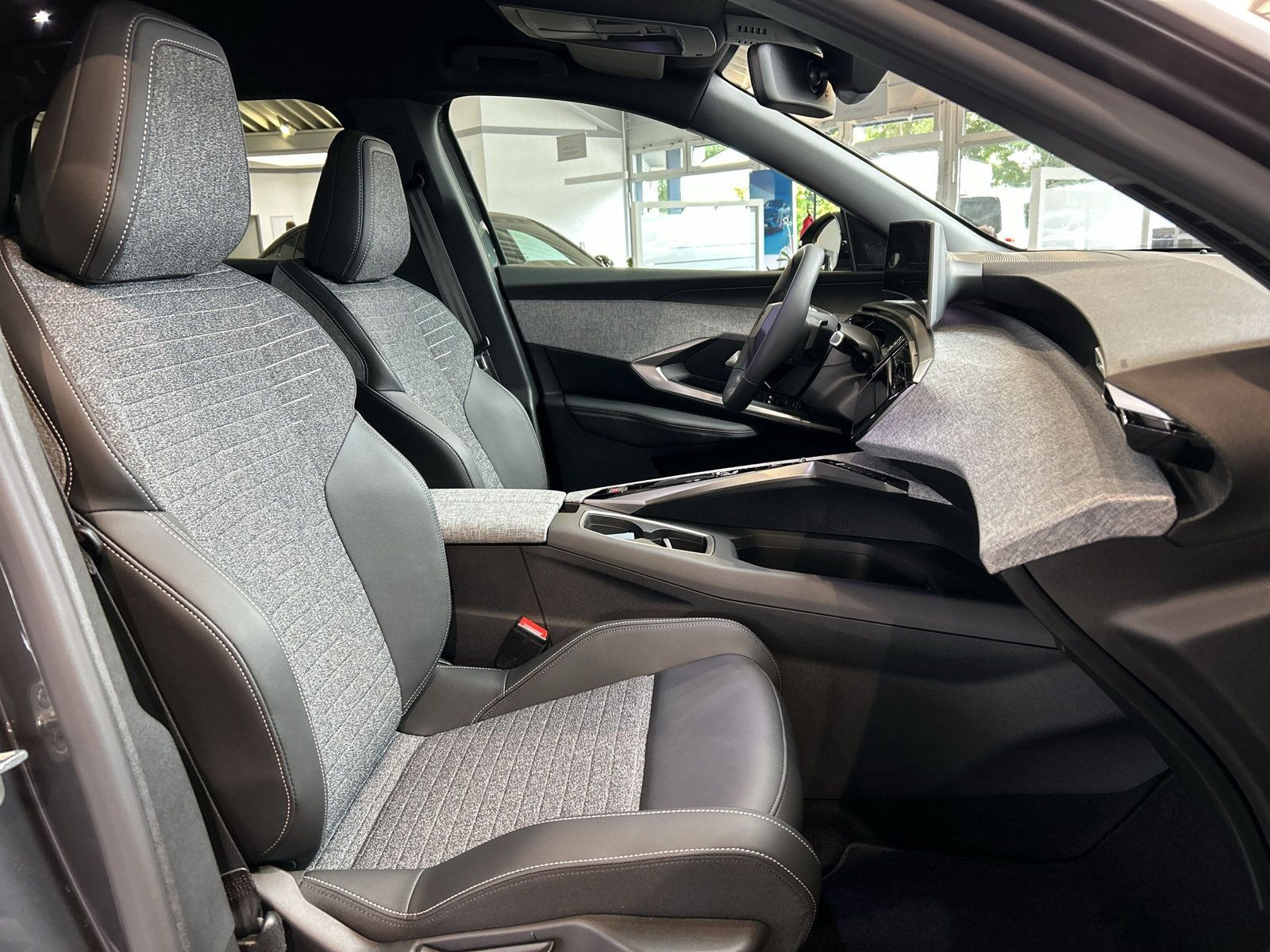 Peugeot - 5008_8