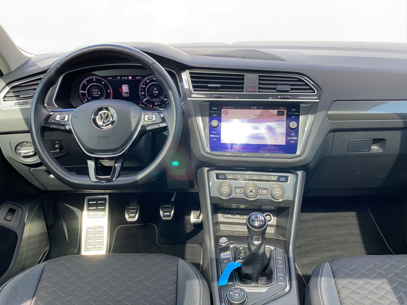 Volkswagen - Tiguan_16