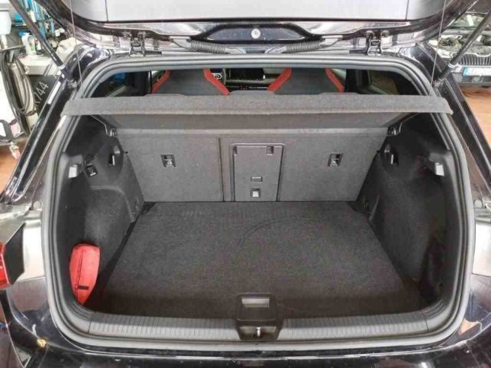 Volkswagen - Golf GTI_10