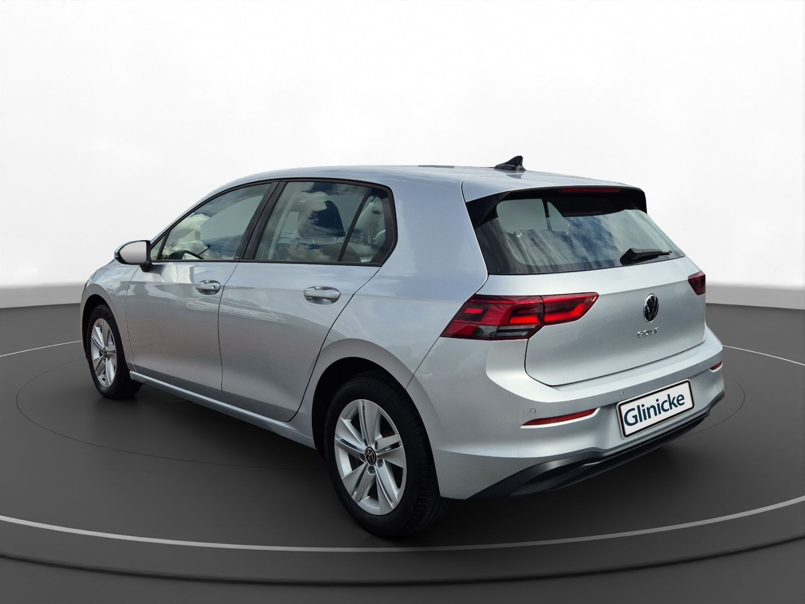 Volkswagen - Golf_8