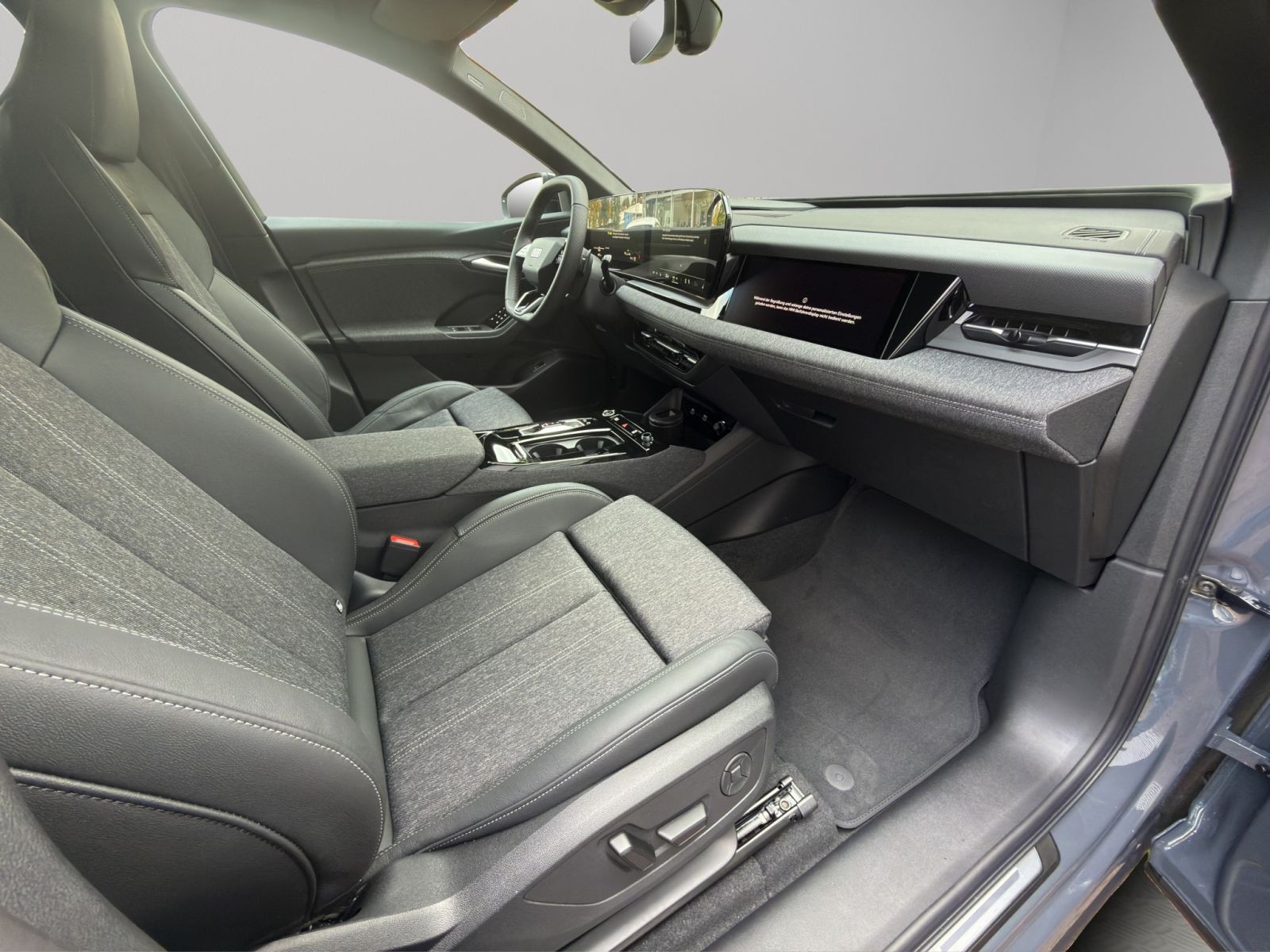 Audi - Q6 SUV e-tron_19