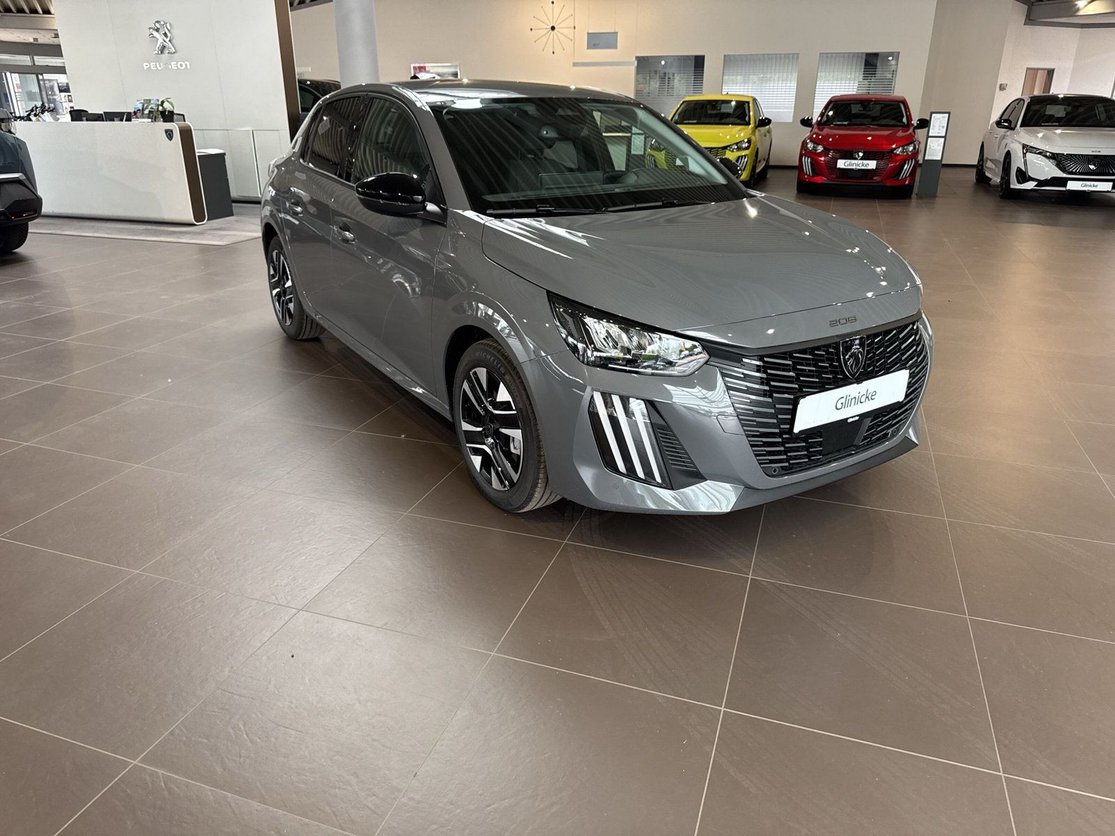 Peugeot - 208_6