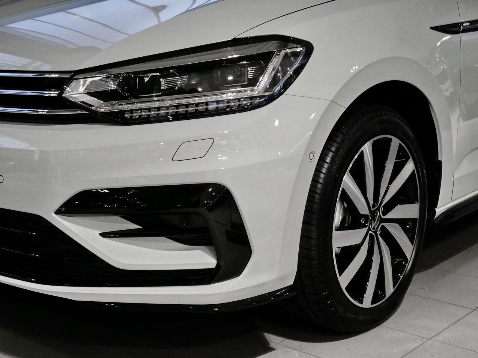 Volkswagen - Touran_18