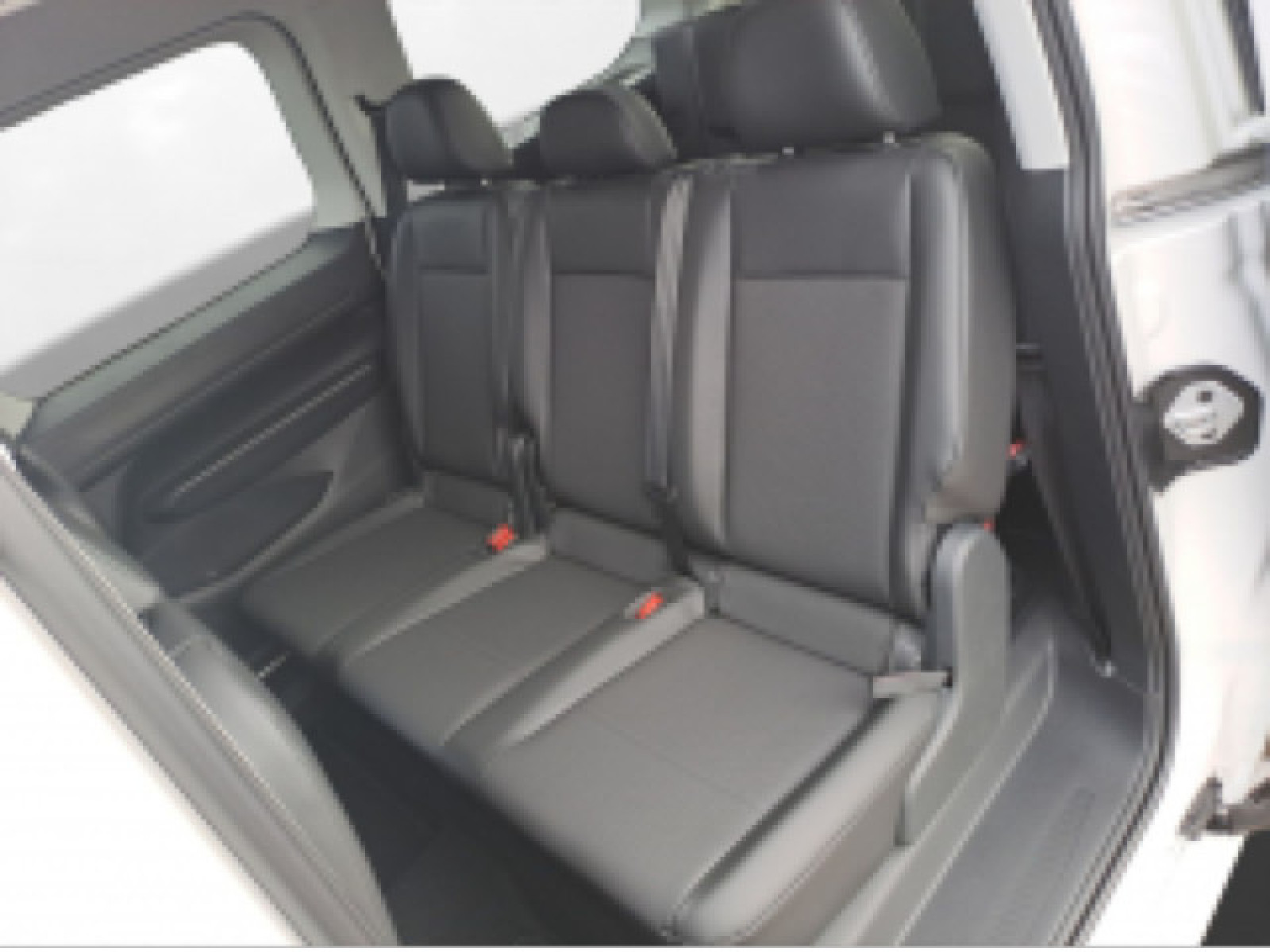 Volkswagen - Caddy Maxi_13