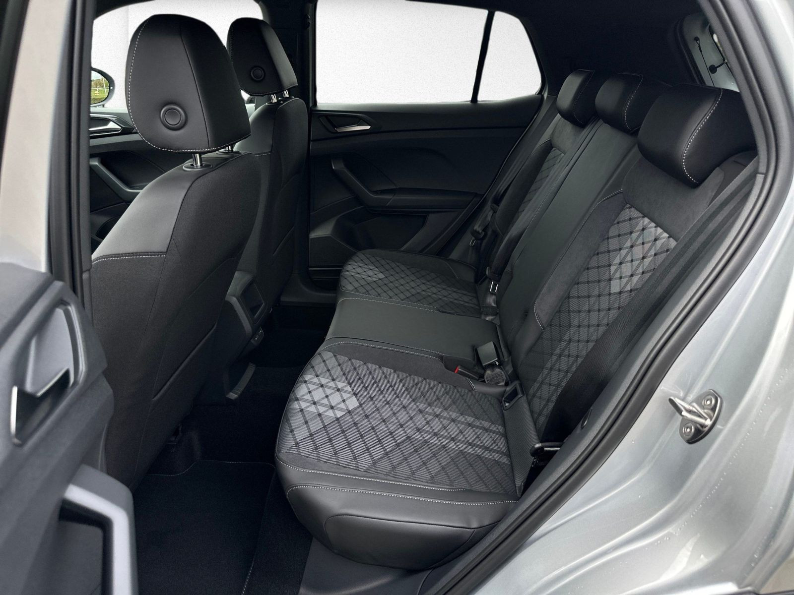Volkswagen - T-Cross_14