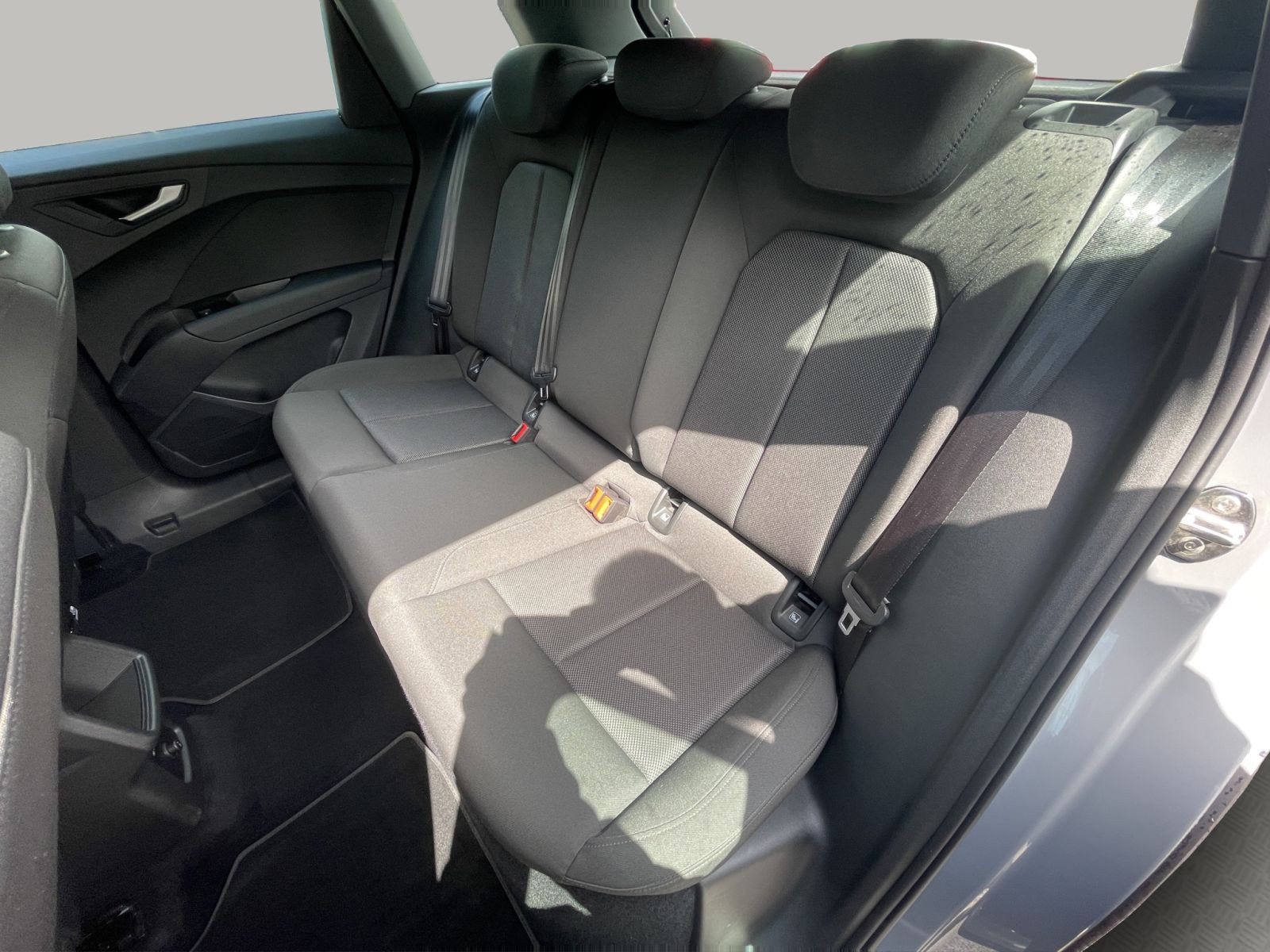 Audi - Q4_18