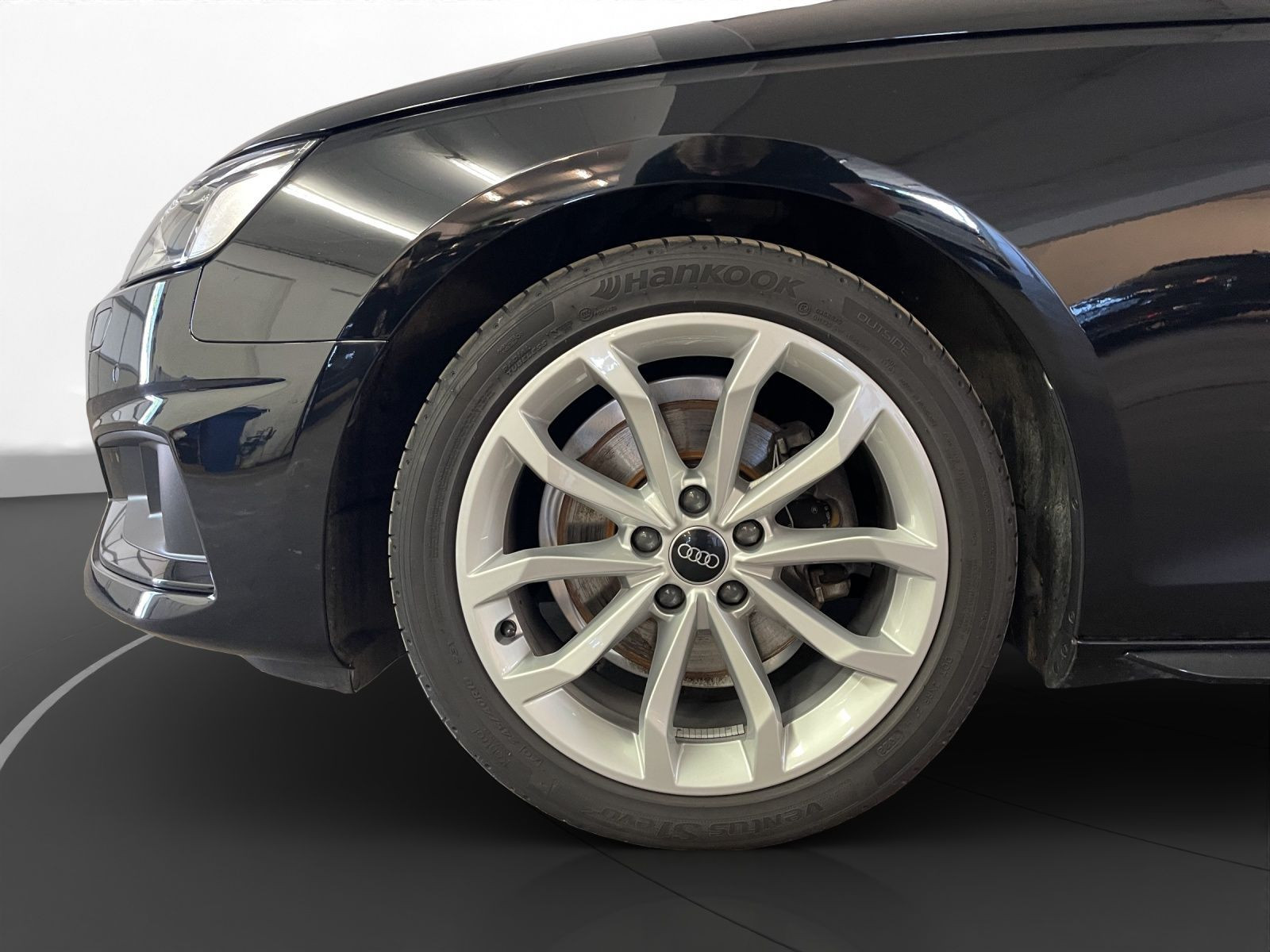 Audi - A4_13