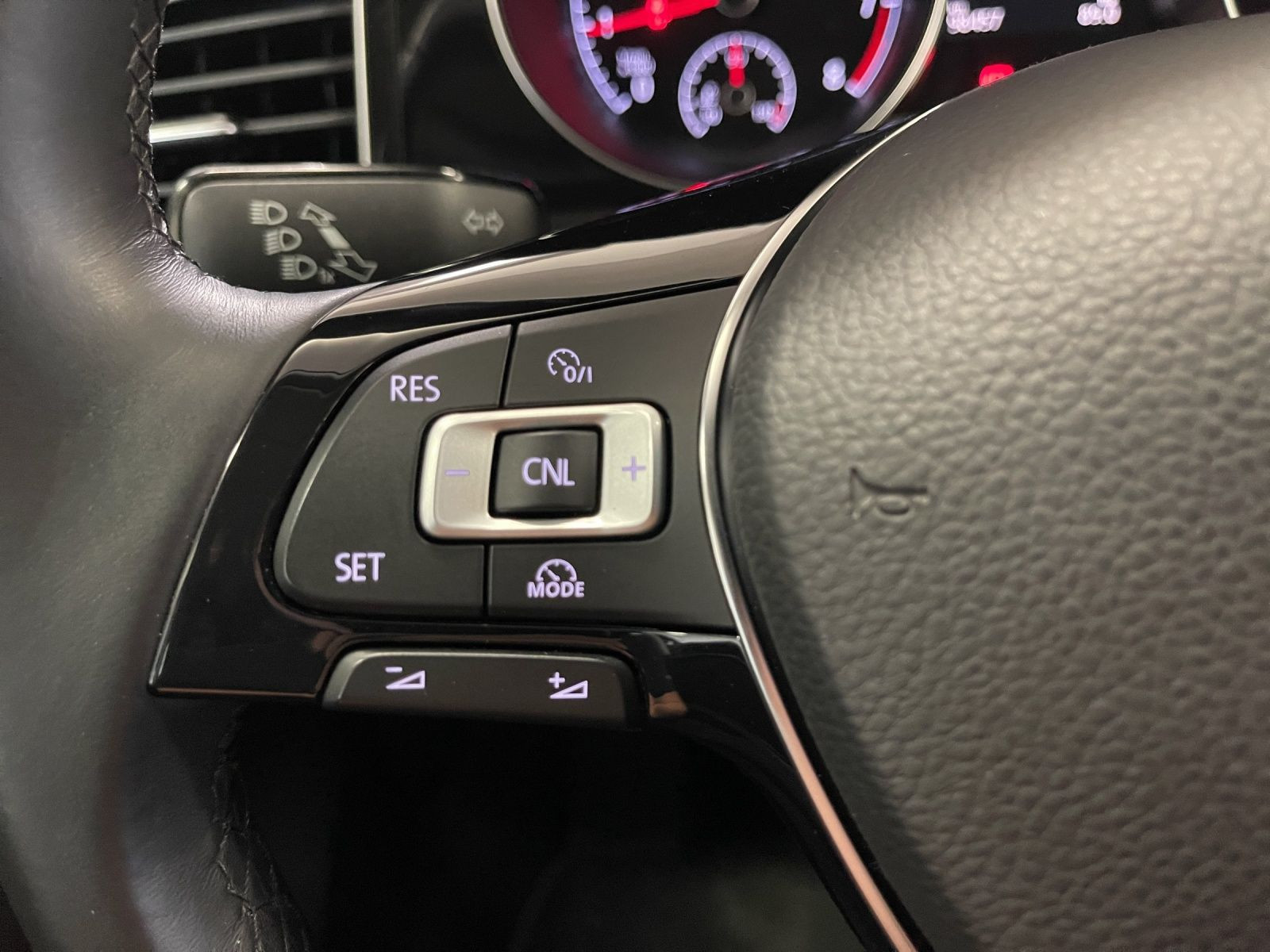 Volkswagen - Golf Sportsvan_26