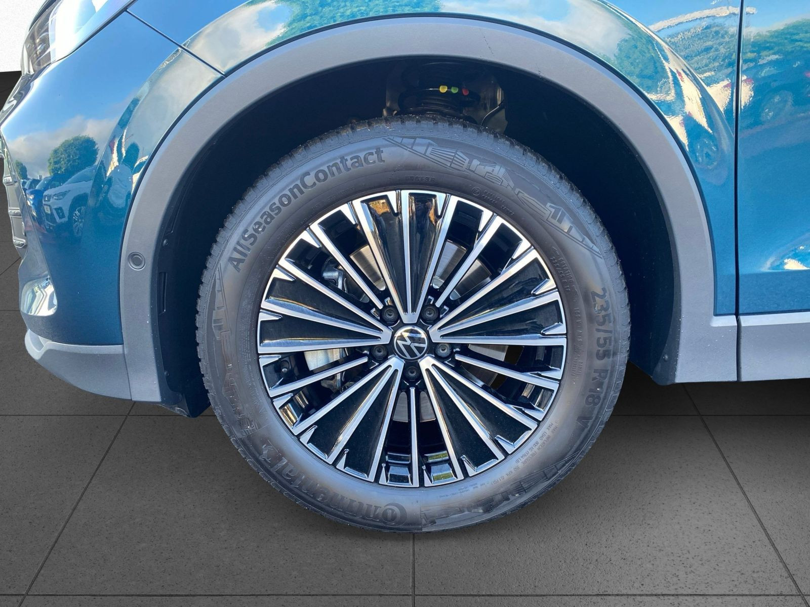 Volkswagen - Tiguan_9