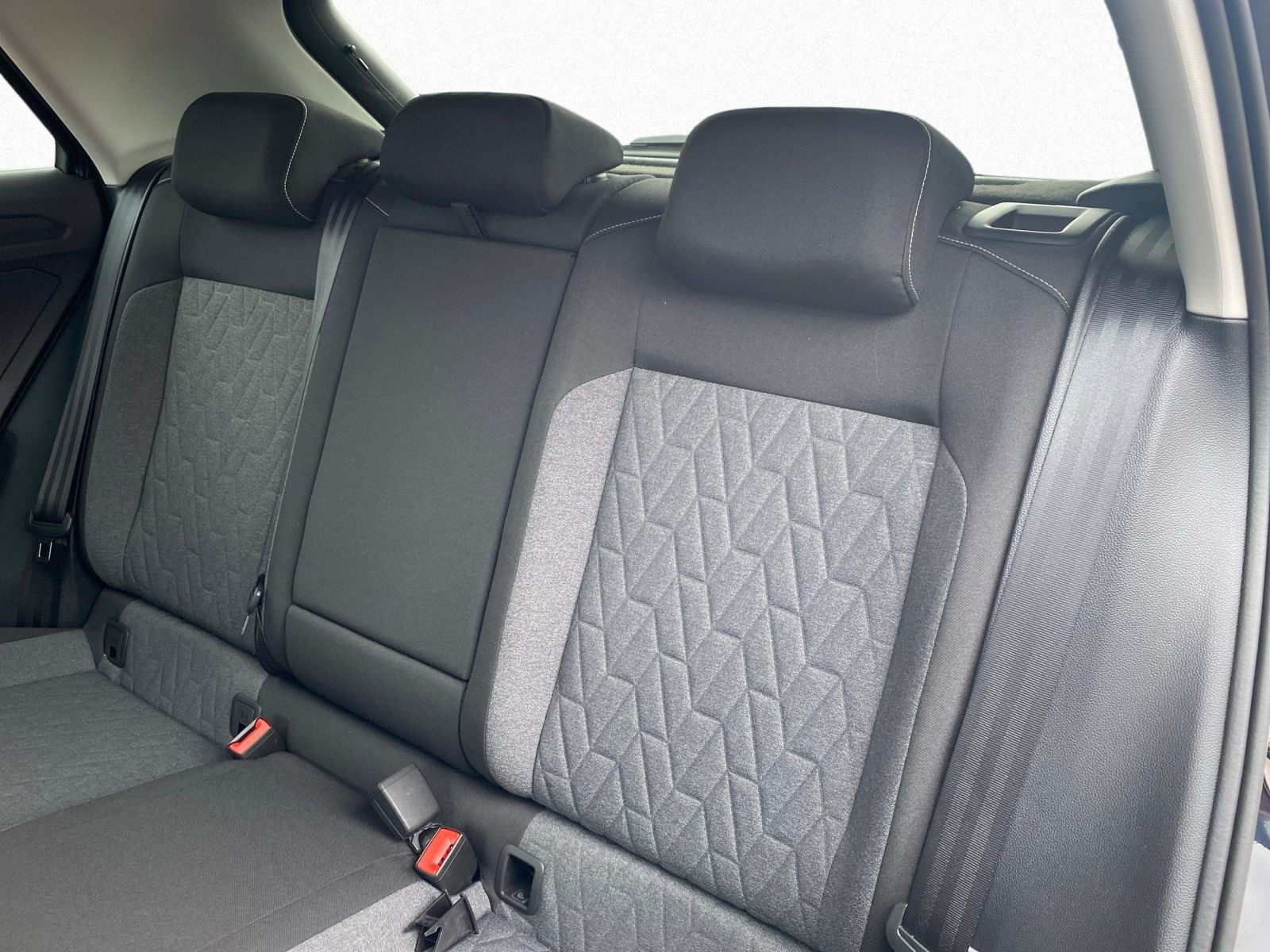 Volkswagen - T-Roc_14