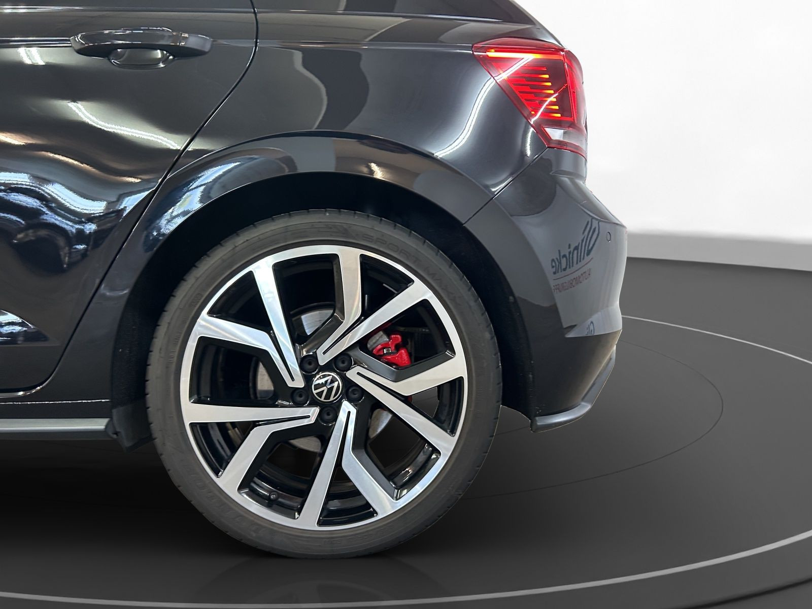 Volkswagen - Polo GTI_12