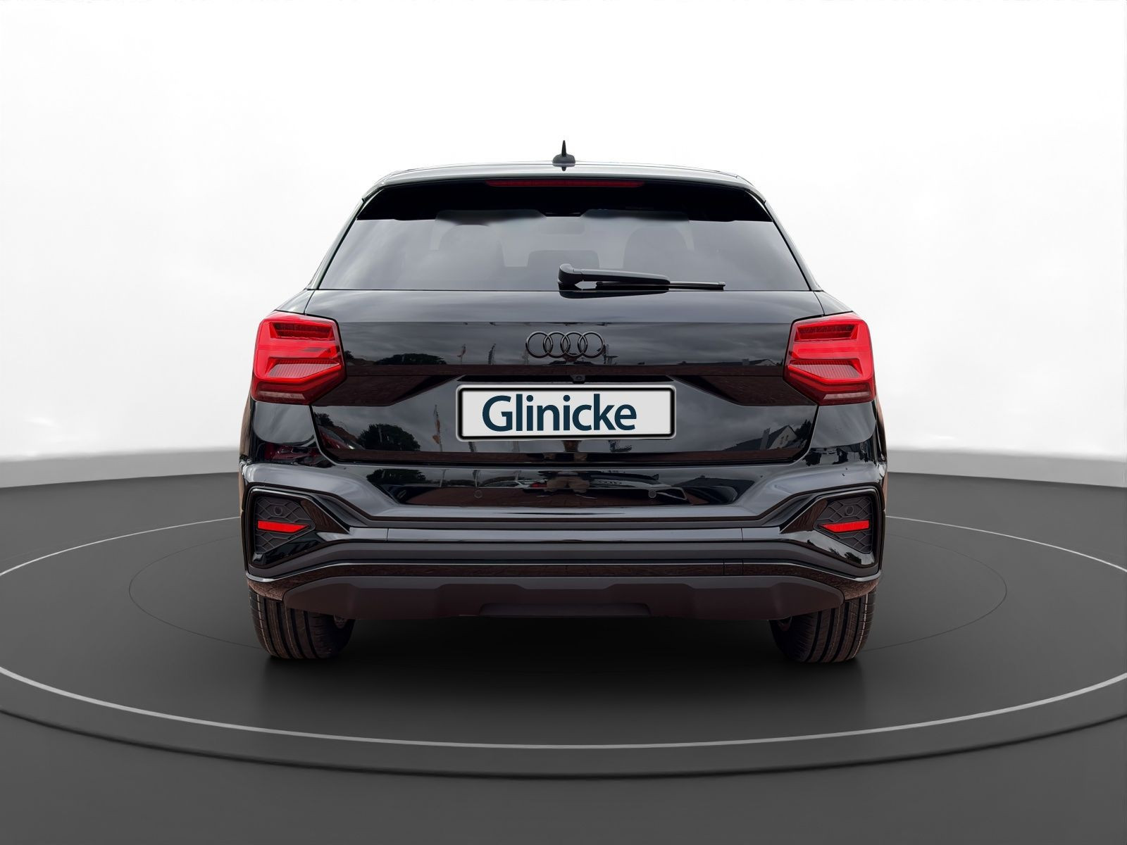 Audi - Q2_11