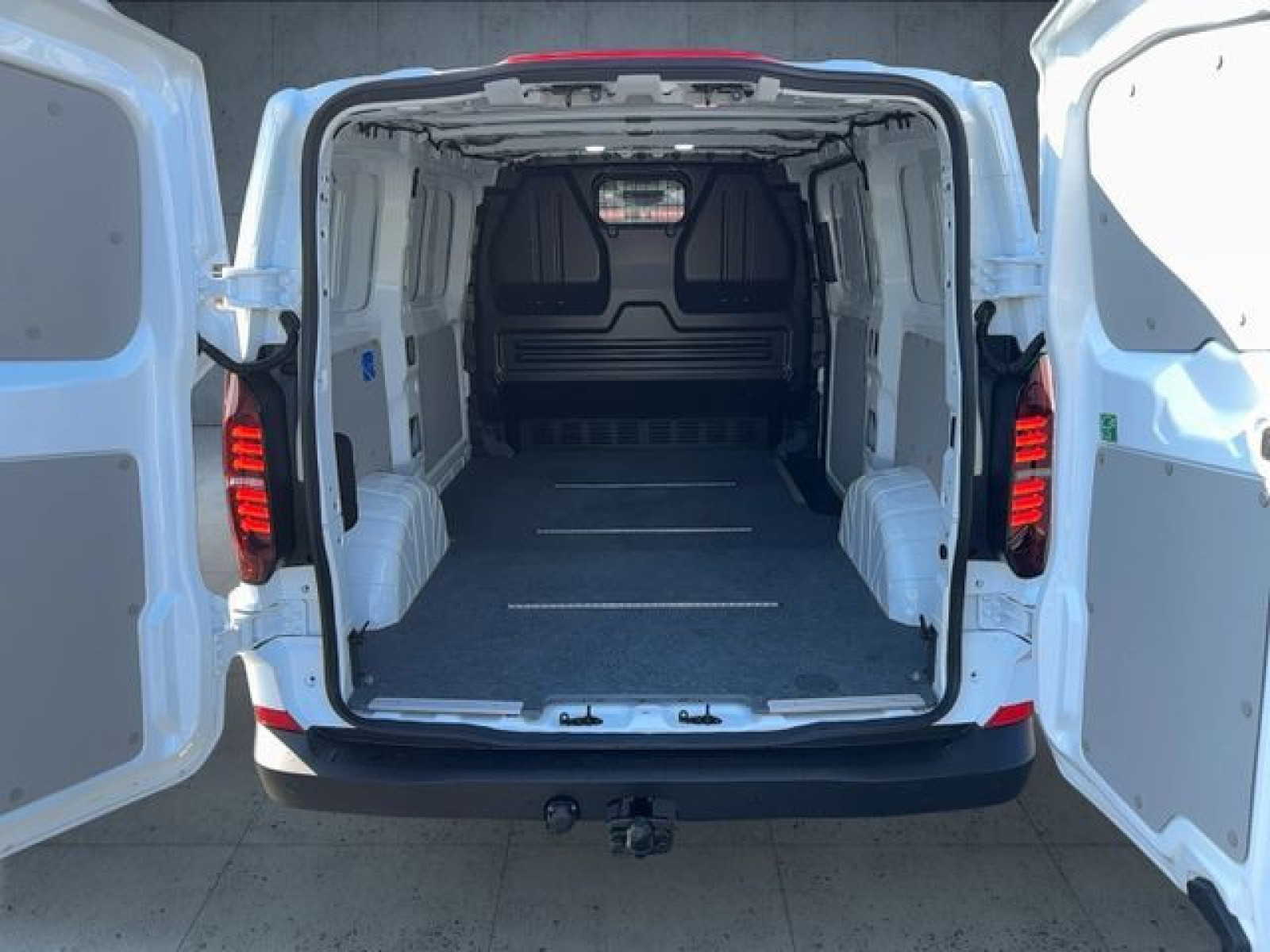 Volkswagen - T7 Transporter_12