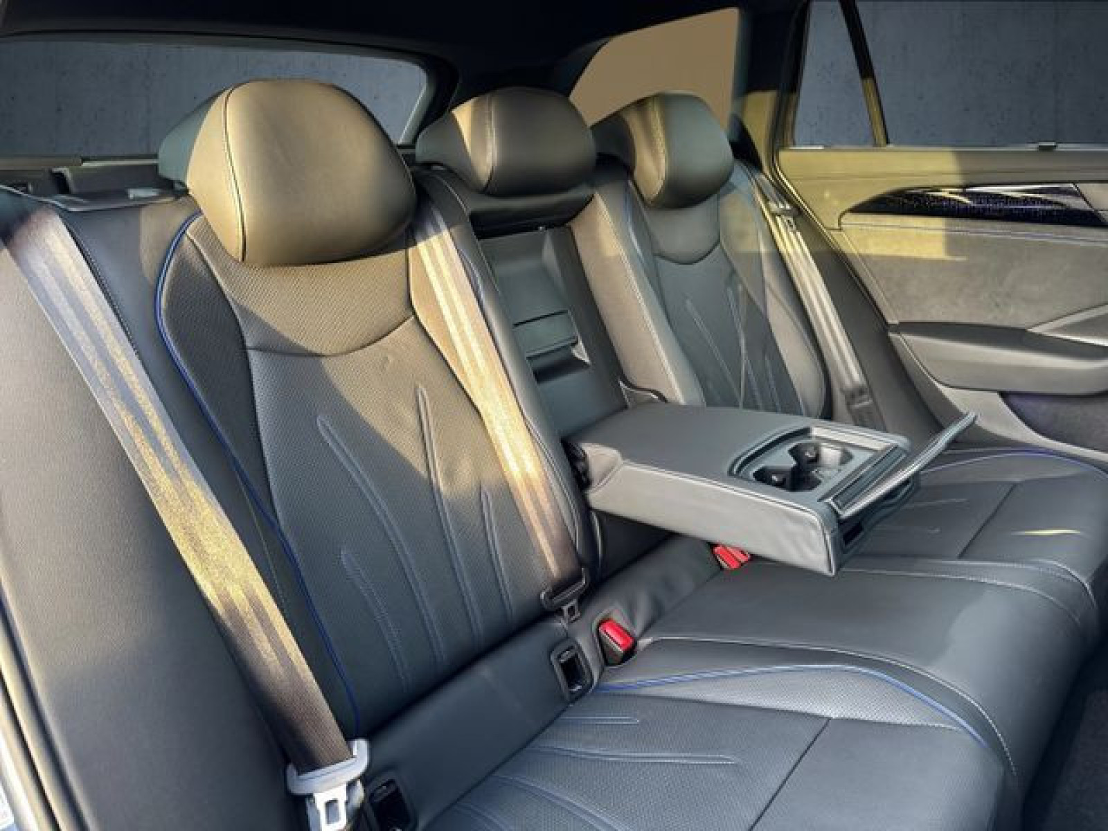 Volkswagen - Passat_20